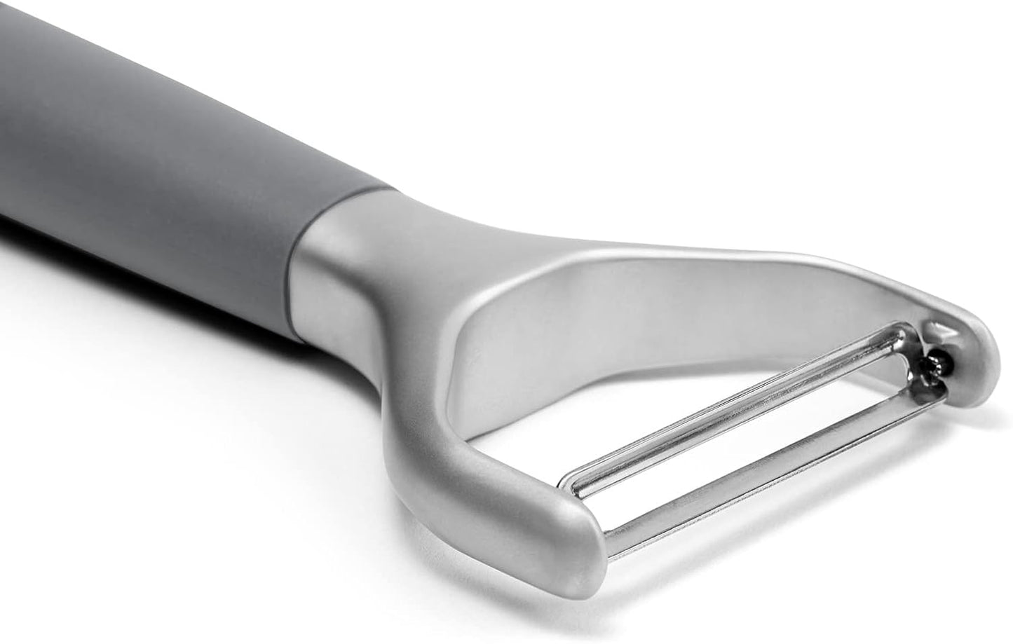 Misen Stainless Steel Vegetable Peeler - Dishwasher Safe Y Peeler - Easy to Use with Potatoes, Cabbage, Carrots, and More - Progessional Grade Kitchen Tool - Gray