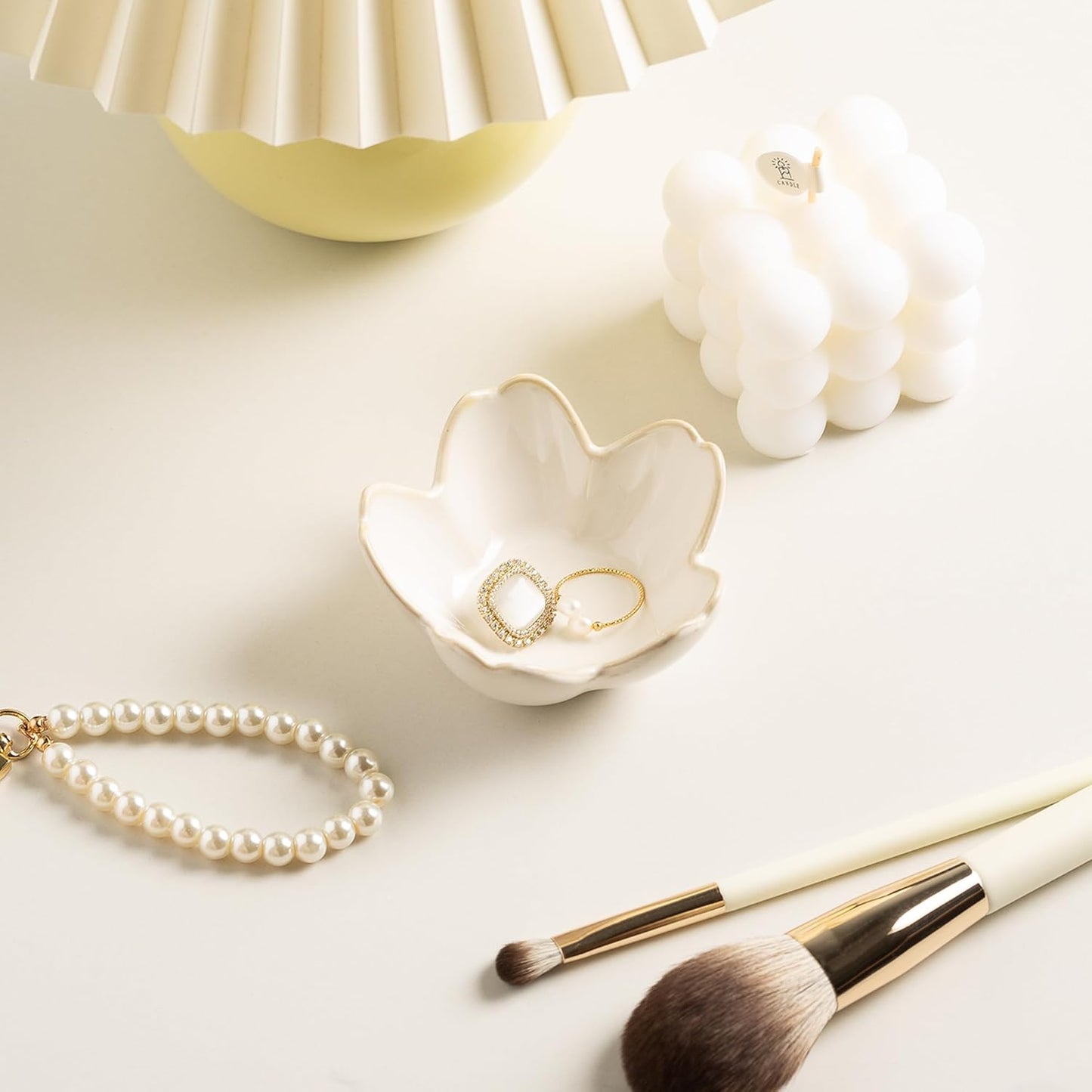 Flower Ring Holder Dish, Ceramic Jewelry Tray Dish, Small Trinket Dish, Jewelry Plate Bowl, Cute Jewlery Ring Holder Dish, Aesthetic Room Decor, Christmas Birthday Gifts for Women, 1 pack (white)