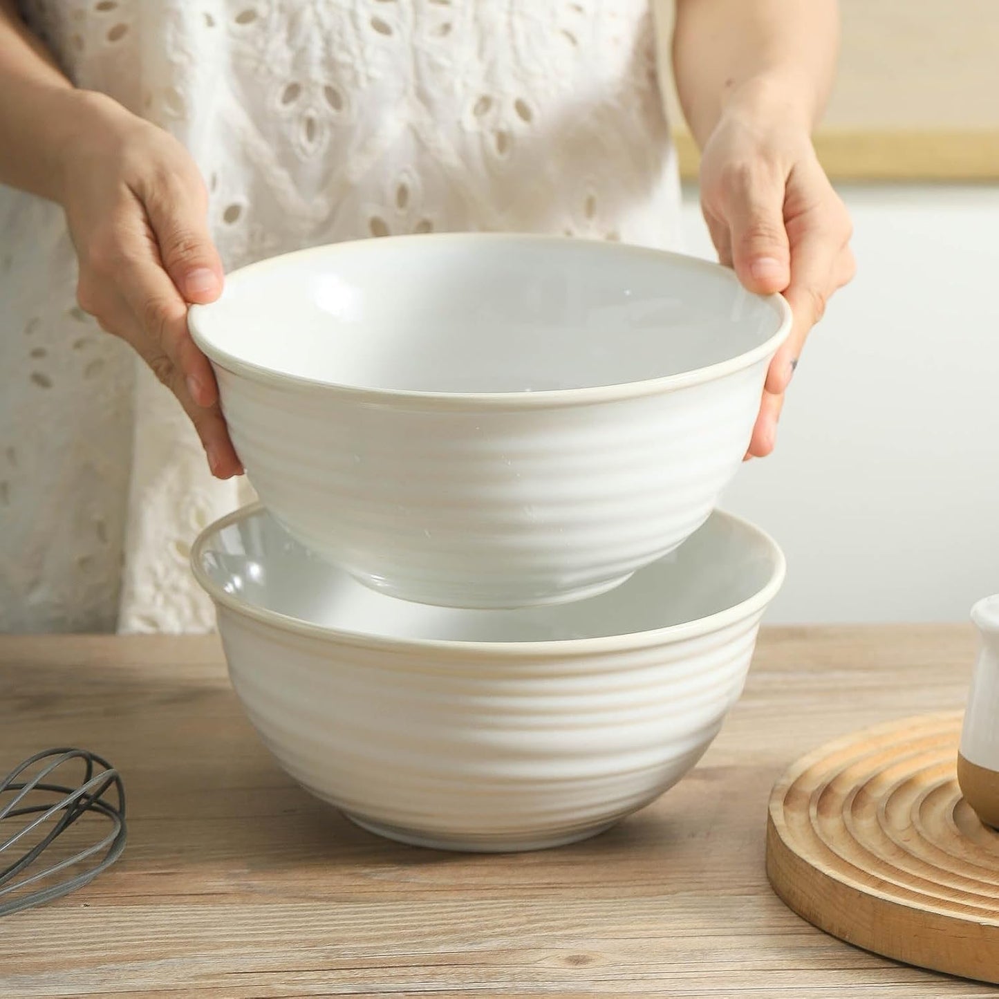 Hasense Serving Bowls, 9 Inch Ceramic Salad Bowls for Kitchen, 84 Ounce Mixing Bowl for Soup Pho Pasta Popcorn, Dishwasher & Microwave Safe, Set of 2(Clay-Infused White)