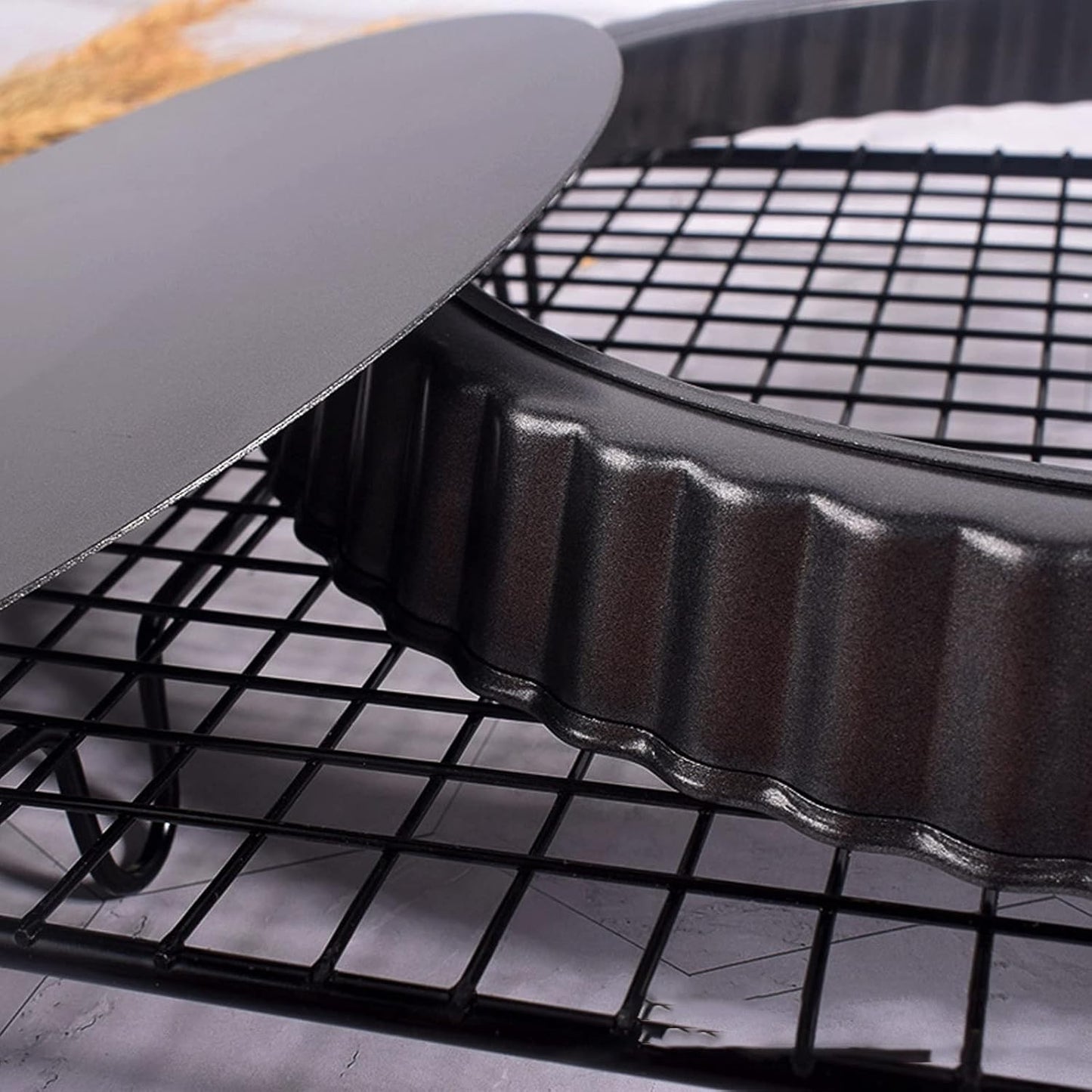 Tart Pan with Removable Bottom, Non Stick Quiche Baking Dish, Large Fluted Quiche Pan for Baking, 13 Inch