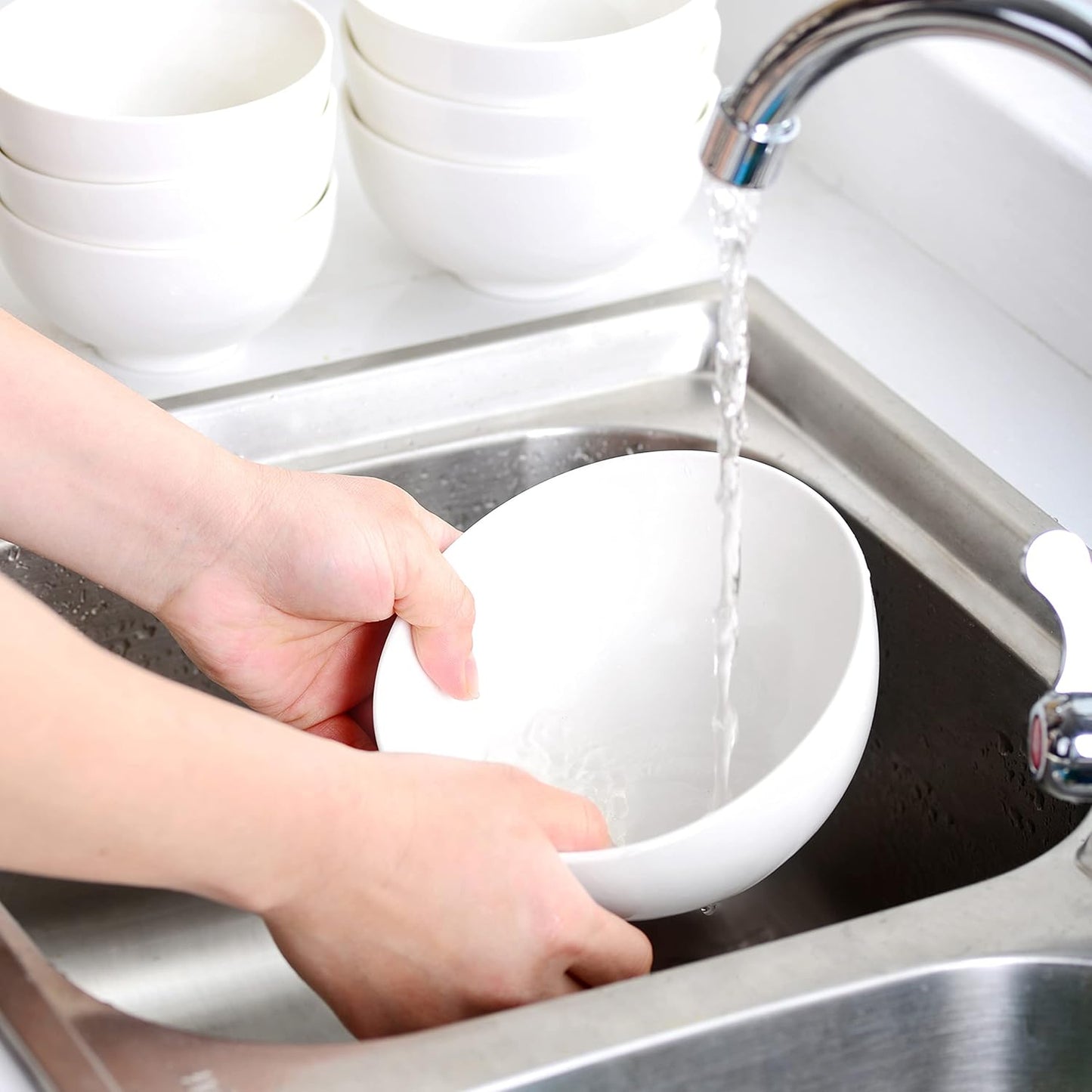 MALACASA 26 Oz Porcelain Soup Bowls Set of 4, White Ceramic Bowls for Kitchen, Cereal Bowl for Oatmeal, Fruit, Salad, Ramen and Rice Bowl -Dishwasher & Microwave Safe Bowls