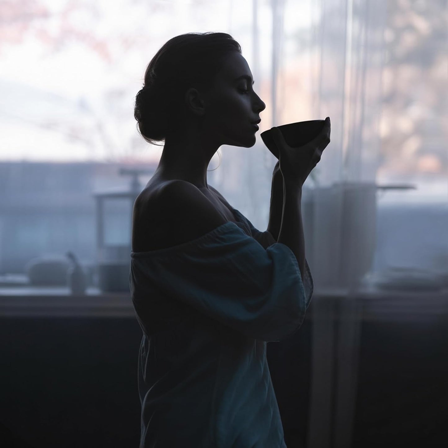 Matcha Whisk Set 7 Pcs - Ceramic Matcha Set with Bowl, Whisk, Holder, Bamboo Scoop, Rest, Sifter, and Tea Towel – Elegant Matcha Kit Gift for Women