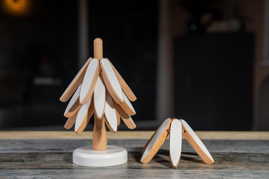 Wooden Trivets for Hot Dishes, Tree Trivet Set, Stackable Tree Coasters for Hot Dish, Pot, Bowl, Teapot, Includes 4 Trivets, 1 Stand, and 4 of Choice (White/Natural Wood)