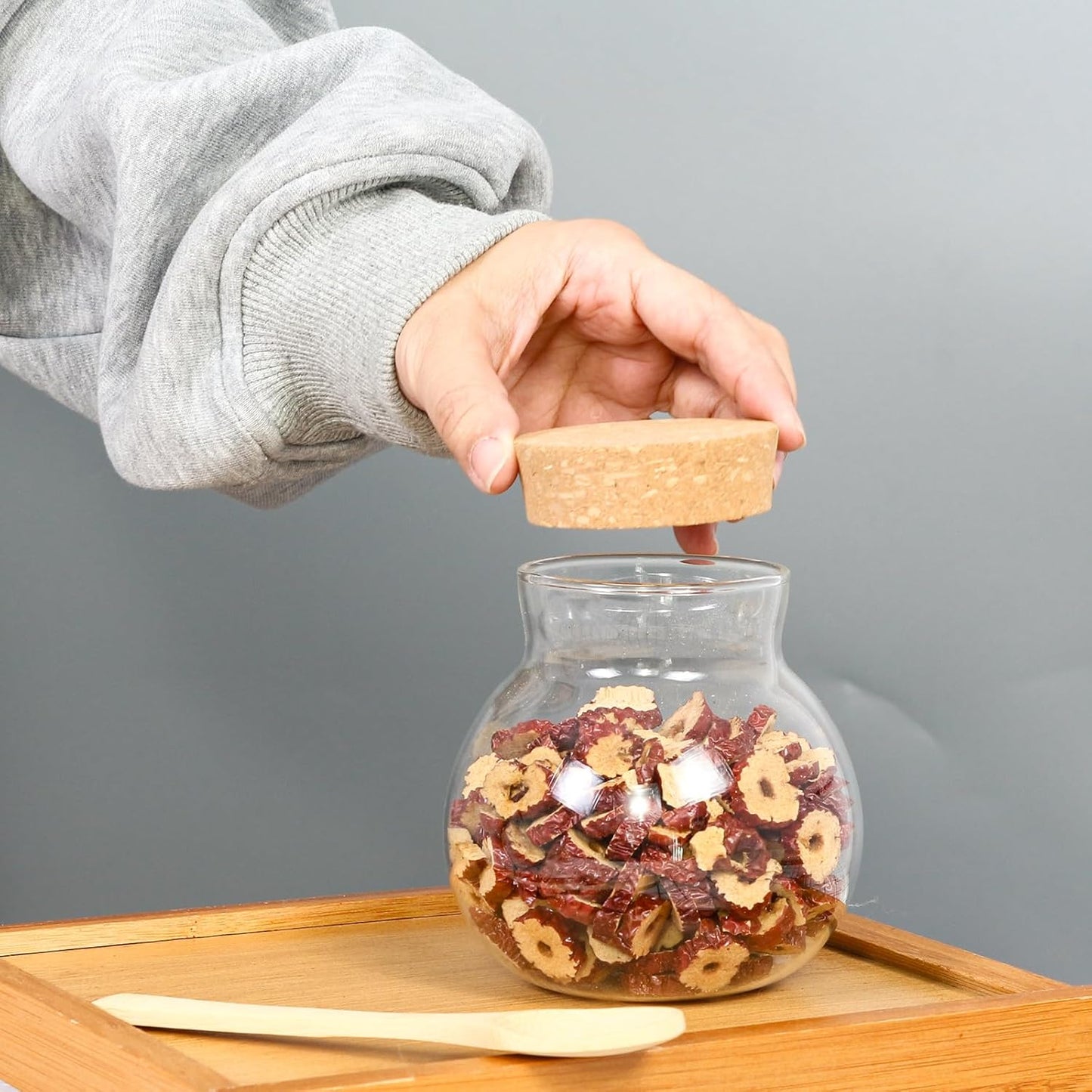 17oz Glass Jars with Airtight Cork Lids,Wedding Candy Jar,Glass Storage Jars Great Ideal for Kitchen Storage, Tea, Biscuits, Cereals, Flour, Beans, Spices, Coffee Beans (4)