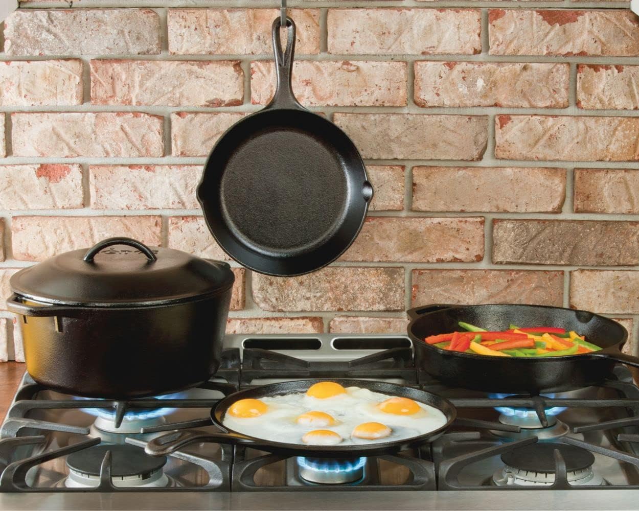 Lodge 5 Quart Cast Iron Dutch Oven. Pre-Seasoned Pot with Lid and Dual Loop Handle