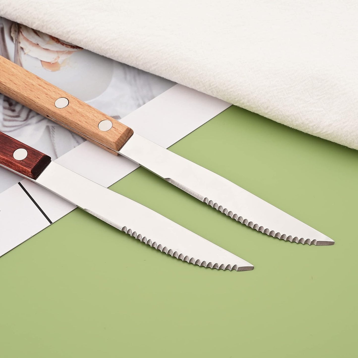 Dinner Knives Set of 8, Steak Knife with Wooden Handle, Stainless Steel Serrated Steak Knives, Flatware Cutlery Table Knife, Thick-Grip Wood Handle Steak Knife Set - 8.15 Inch