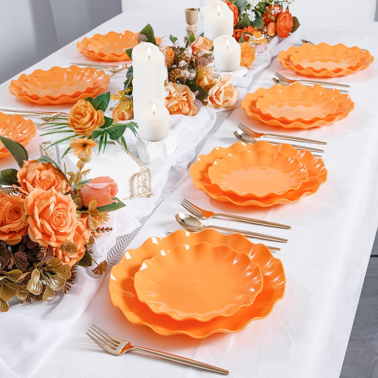 LIYH 20 Pcs 7.5 Inch Orange Plastic Plates Reusable - Unbreakable Dessert Scalloped Plates-Dishwasher Safe for Halloween & Thanksgiving Party BPA Free