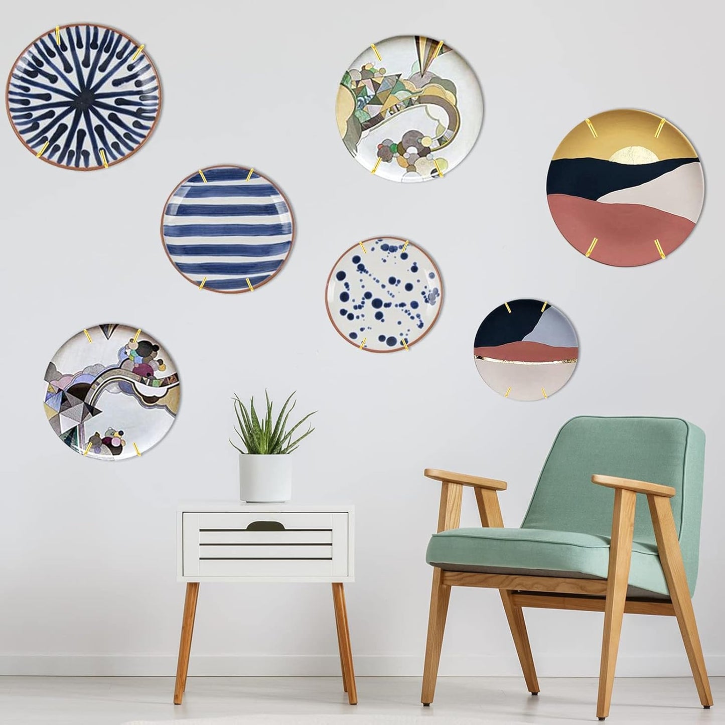 Hotop 20 Pieces Invisible Wall Plate Hangers 4/5/6/8/10 Inches Wall Plate Hangers Stainless Steel Decorative with 20 Pieces Hook with Nails for Decorative Antique and Arts(Gold)