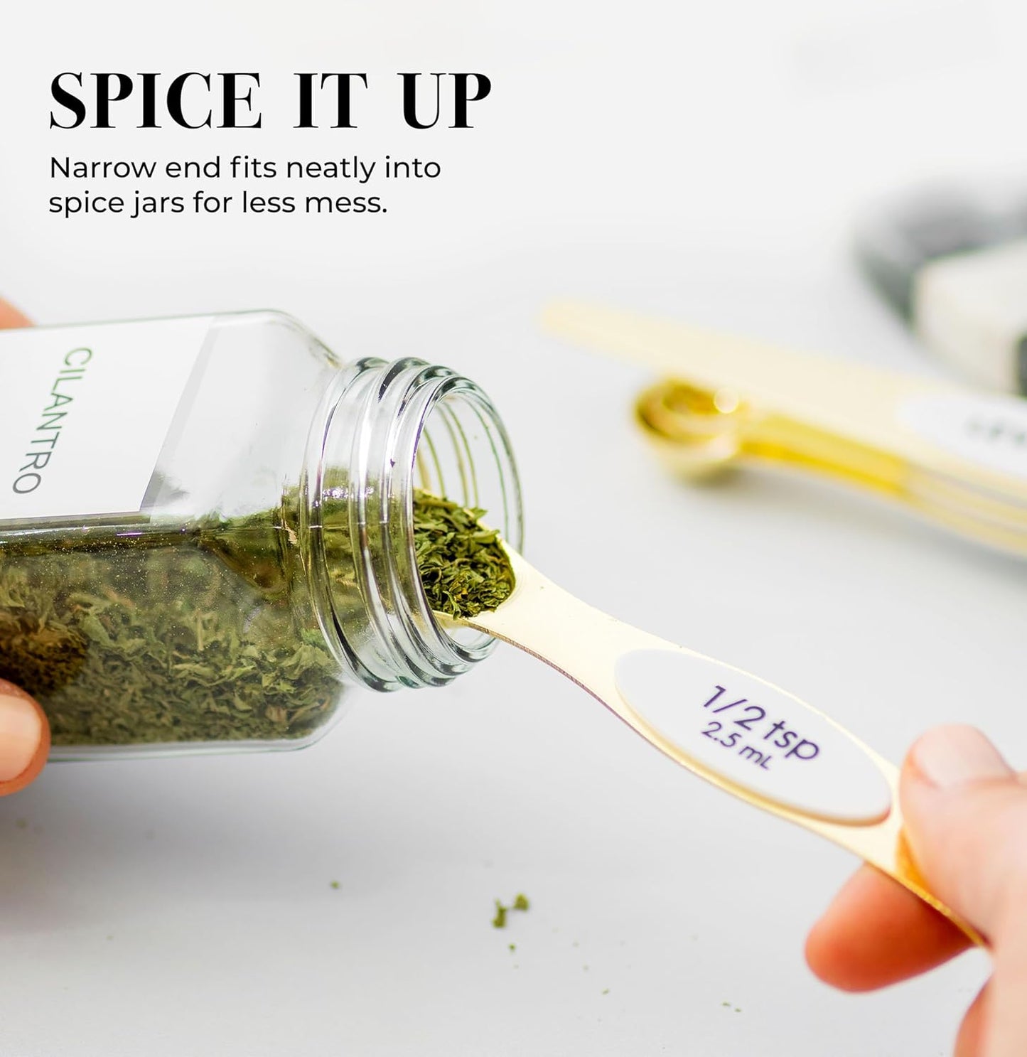 White and Gold Magnetic Measuring Spoons – Stainless Steel Double Sided Measuring Spoons for Cooking and Baking – Cute White and Gold Kitchen Accessories, Ideal for Gifting