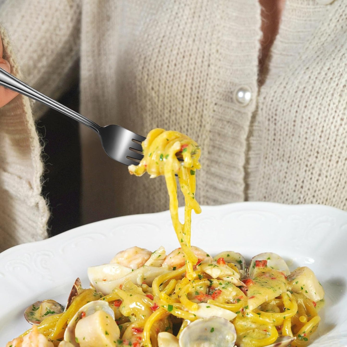 20 Pieces Black Flatware Set for 4 Silverware Stainless Steel Cutlery Luxury Forks Knives Spoons Modern Eating Utensils Double Line Edges Handle