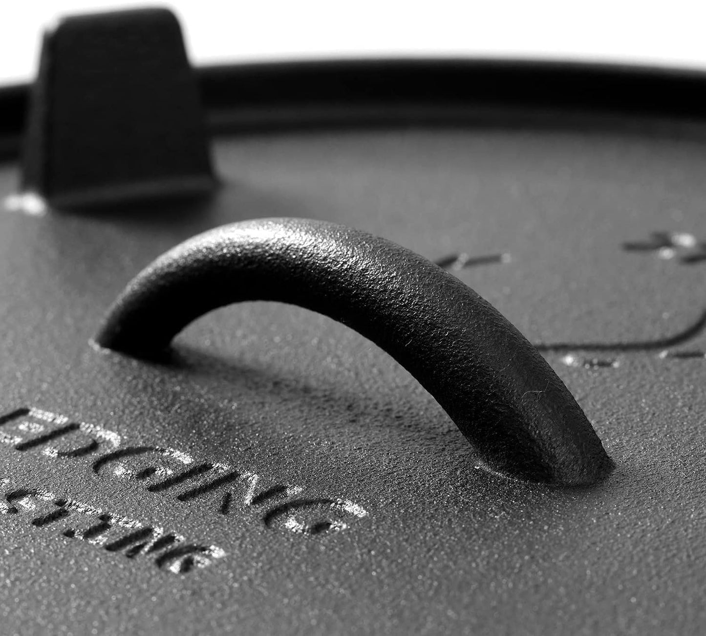 Pre-Seasoned Cast Iron Camping Dutch Ovens, Outdoor Camping Dutch Oven Pot with Lid Tripod, 6 Quart