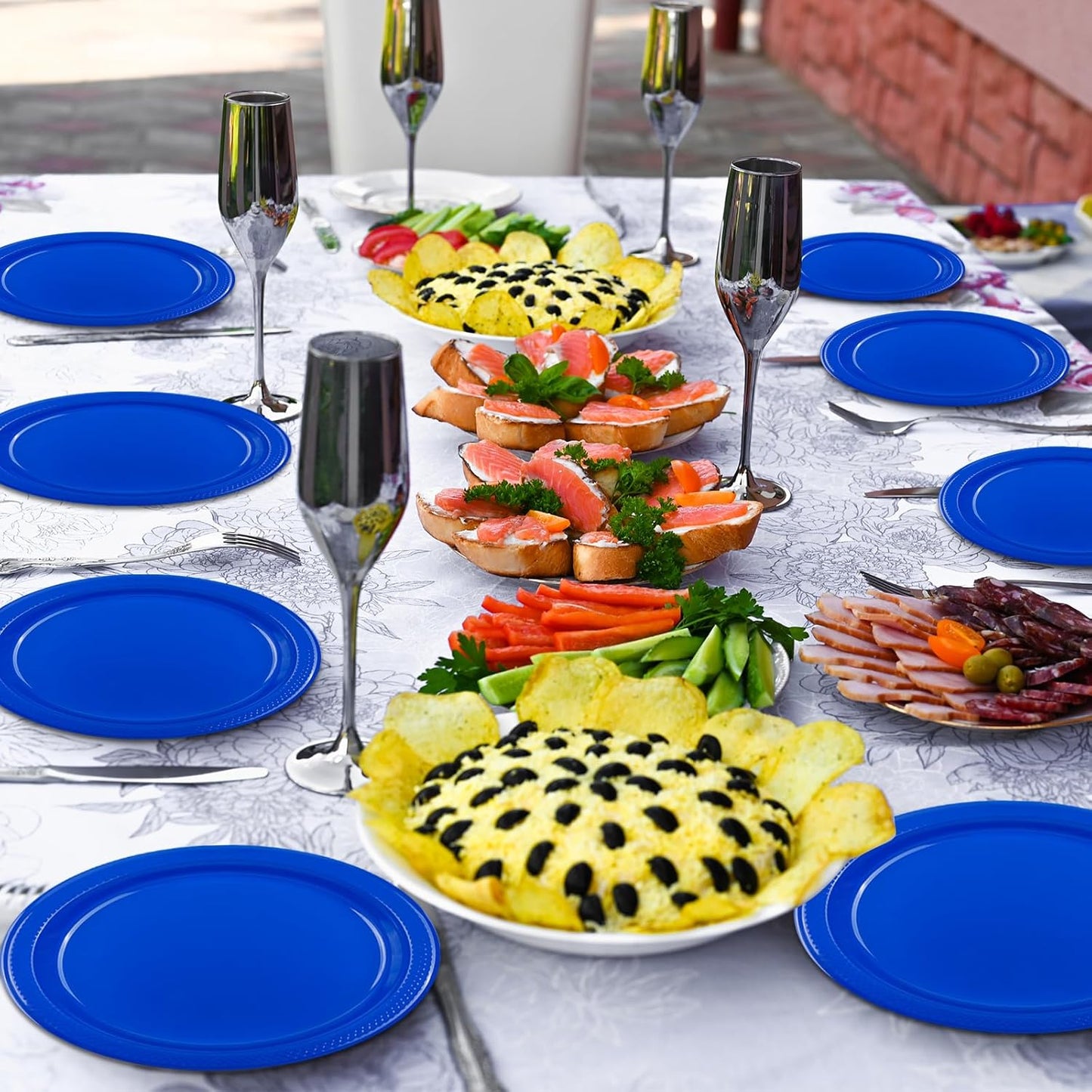 100 pcs Blue Plastic Plates Disposable 7inch Party Dessert Dinner Plates Heavy Duty for Party,Wedding, Valentines,Christmas,Thanksgiving day