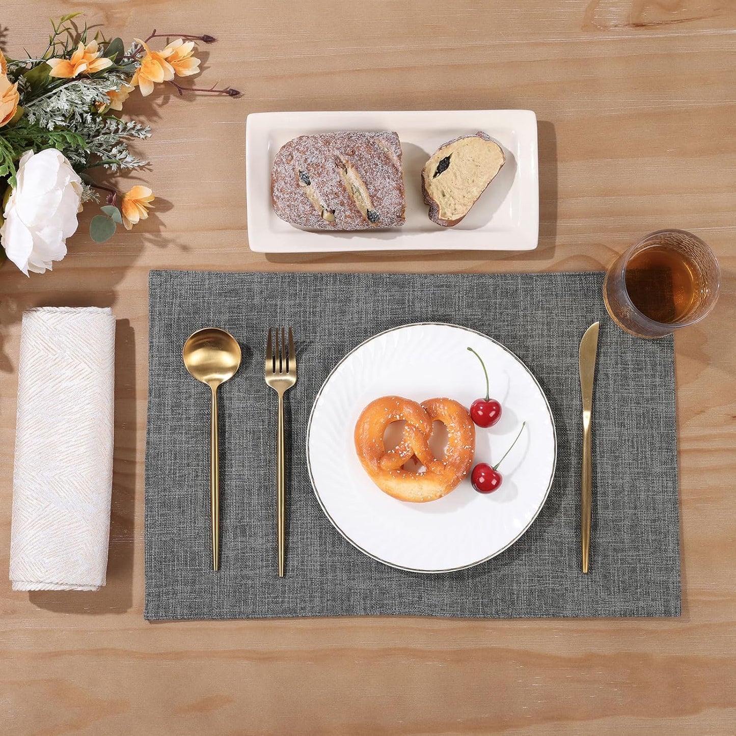 SHACOS Woven Fabric Placemats Set of 4 Heat Resistant Place Mats Non Slip Washable Double Layer Cloth Placemats Reversible Table Mats Kitchen Dining Table Decor (4, Dark Grey)