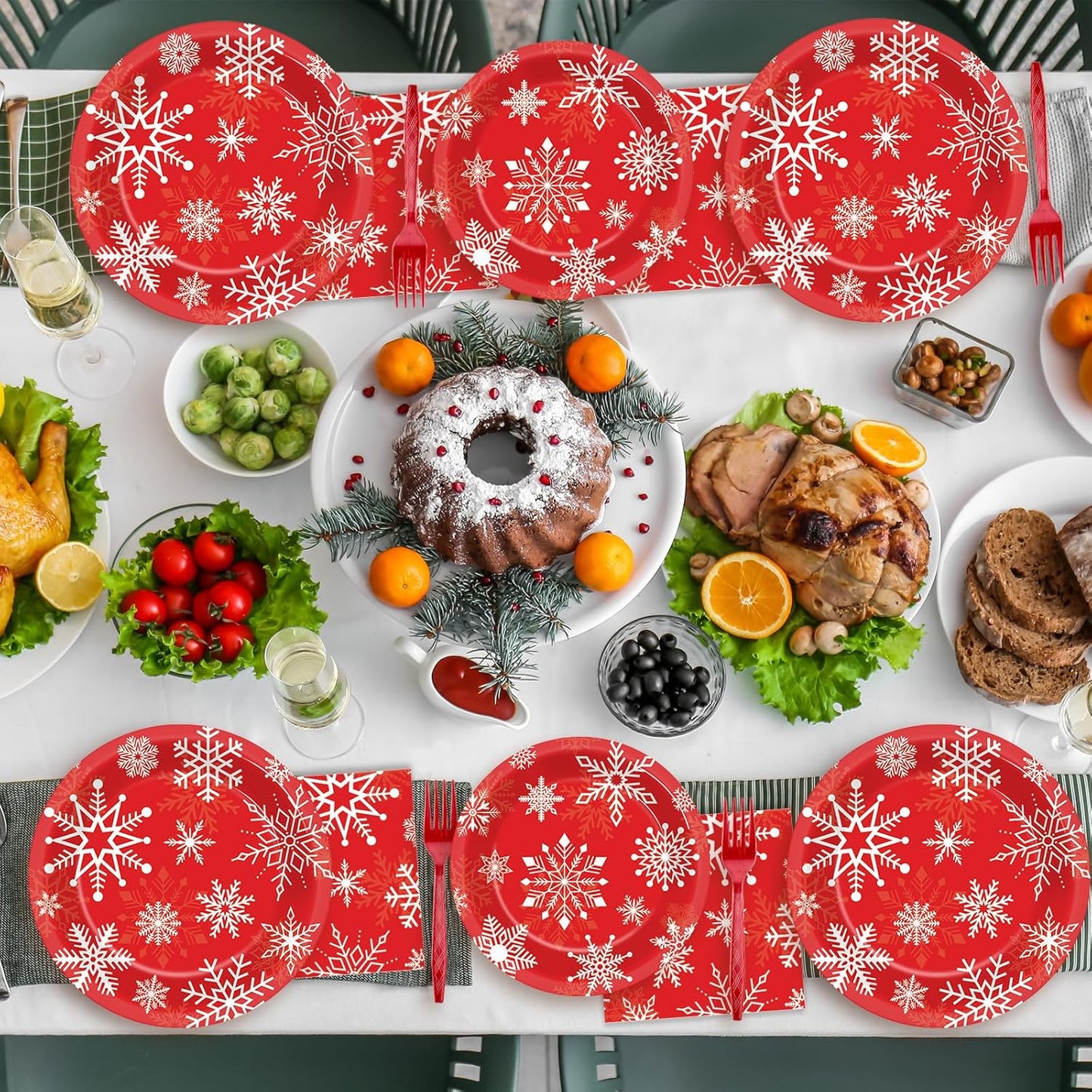 ZOIIWA 200 PCS Christmas Theme Party Tableware Disposable Merry Christmas Party Supplies Dinnerware Set Xmas napkins Snowflakes Paper Plates Bulk Christmas Dinnerware Party Decoration Serve 50 guest