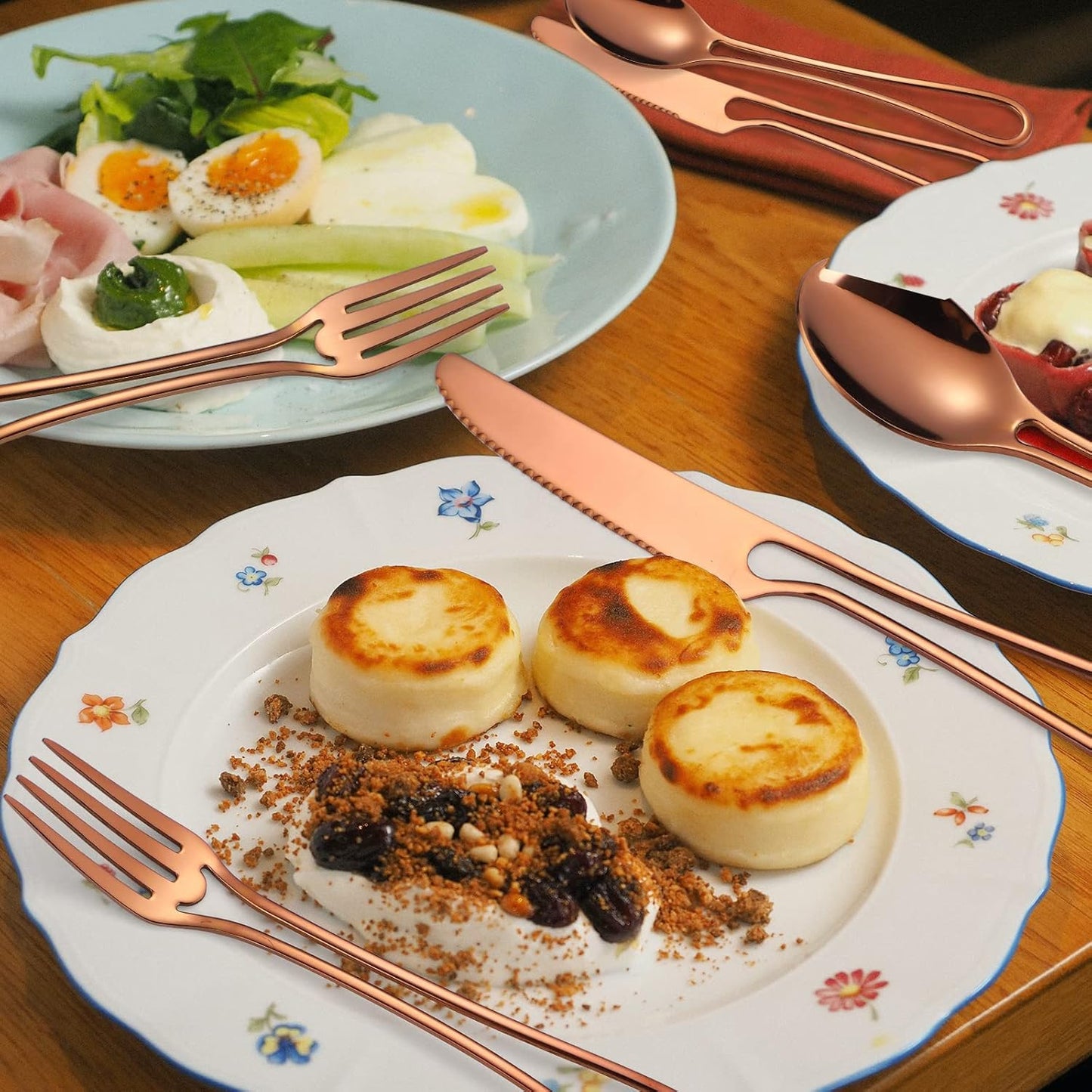 Flatware Set 4 Copper/Rose Gold Silverware Hollow Out Handles 20 Piece Stainless Steel Cutlery Modern Tableware Eating Utensils for Home Dinner Parties Wedding Festival Everyday Use