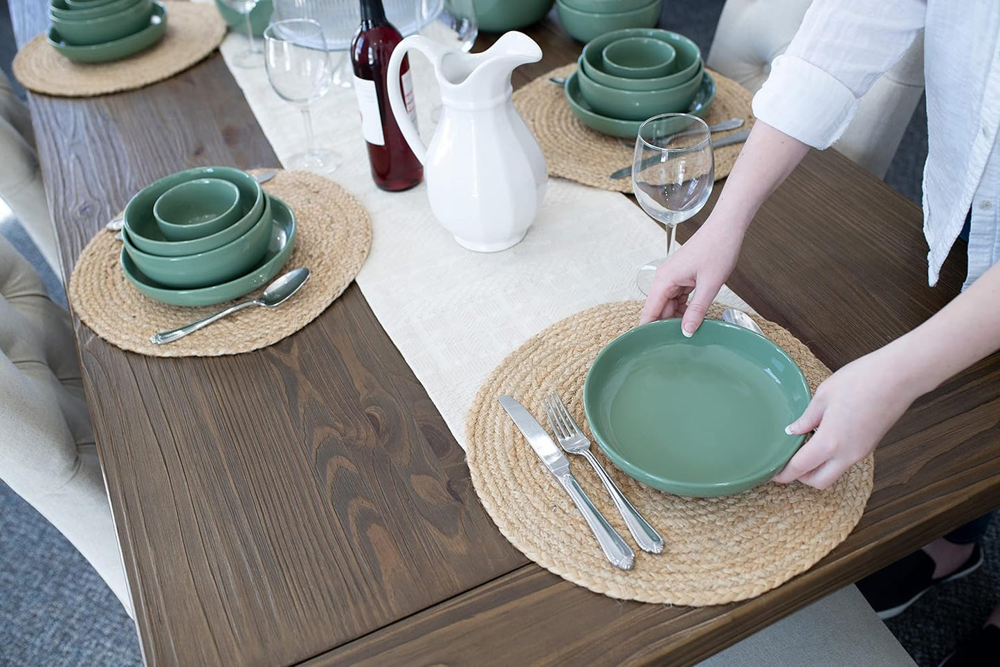 Elanze Designs Bistro Glossy Ceramic 8.5 inch Shallow Pasta Dinner Bowls Set of 4 - Perfect for Everyday uses from Italian Style Pasta to Caesar Salad, and Ramen to Pho, Sage Green