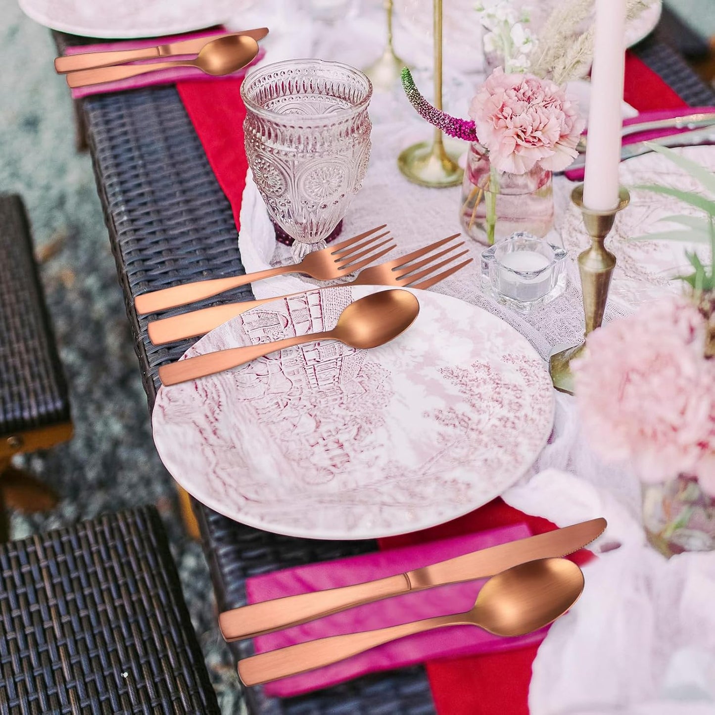 Rose Gold Silverware Matte Stainless Steel Flatware Utensils Set Service for 6 Modern Cutlery Eating Utensils include Forks Spoons Knives for Kitchen Home Restuarant