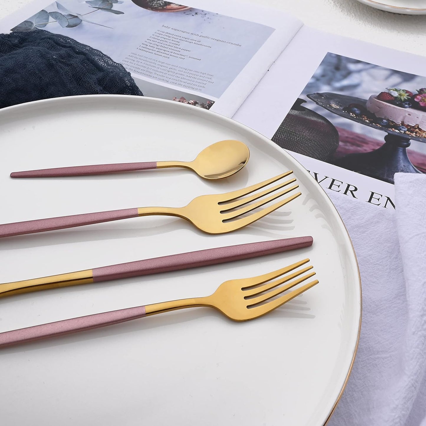 Silverware Set – 20 Piece Family Dinnerware Set – Flatware Set Service For 4 – Pink Gold Tableware Sets – Cutlery Great For Family Gatherings & Daily Use – Spoons, Knives, Forks