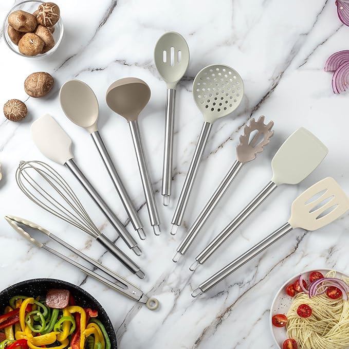 COOK WITH COLOR Silicone Cooking Utensils, Kitchen Utensil Set, Easy to Clean Silicone Kitchen Utensils, Cooking Utensils for Nonstick Cookware, Kitchen Gadgets Set, 10 Pieces, Brown