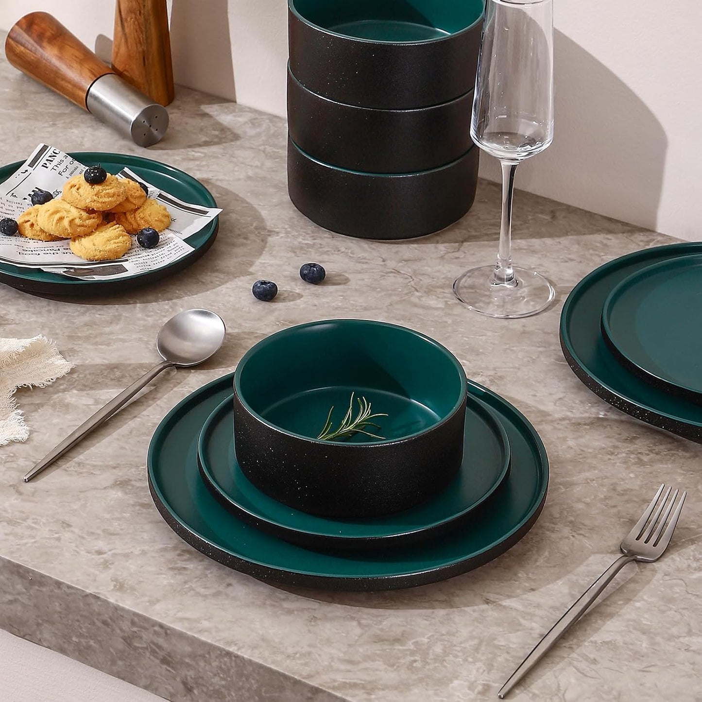 GZG Classic Series - Plates and Bowls Set for 6, 18 Piece Stoneware Dinnerware Sets, Microwave and Dishwasher Safe Lead-Free Handcrafted Ceramic Dishes Set - Malachite Green