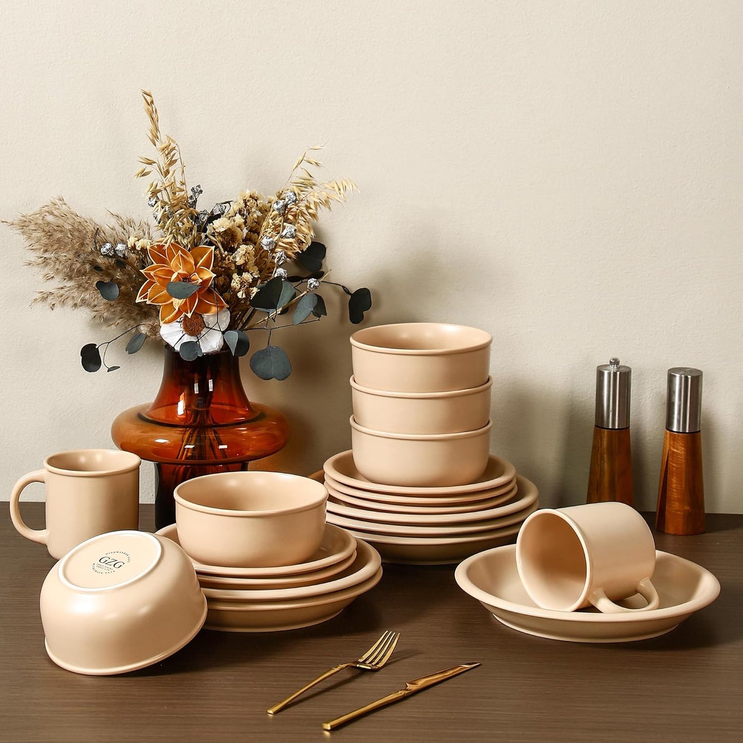 GZG Vintage Series - Ceramic Dinnerware Set for 2, 6 Pieces Stoneware Plates and Bowls Set, Lead-Free, Handcrafted Dishes Set, Microwave & Dishwasher Safe - Warm Apricot