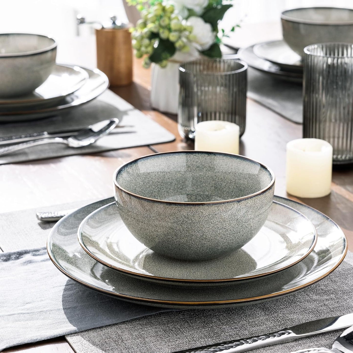 GBHOME Ceramic Dinnerware Sets for 6, 18 Pieces Stoneware Plates and Bowls Sets, Reactive Glaze Dish Set-Scratch Resistant, Dishwasher&Microwave Safe