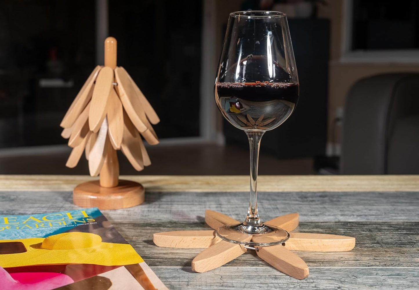 Wooden Trivets for Hot Dishes, Tree Trivet Set, Stackable Tree Coasters for Hot Dish, Pot, Bowl, Teapot, Includes 4 Trivets, 1 Stand, and 4 of Choice (Natural Wood)