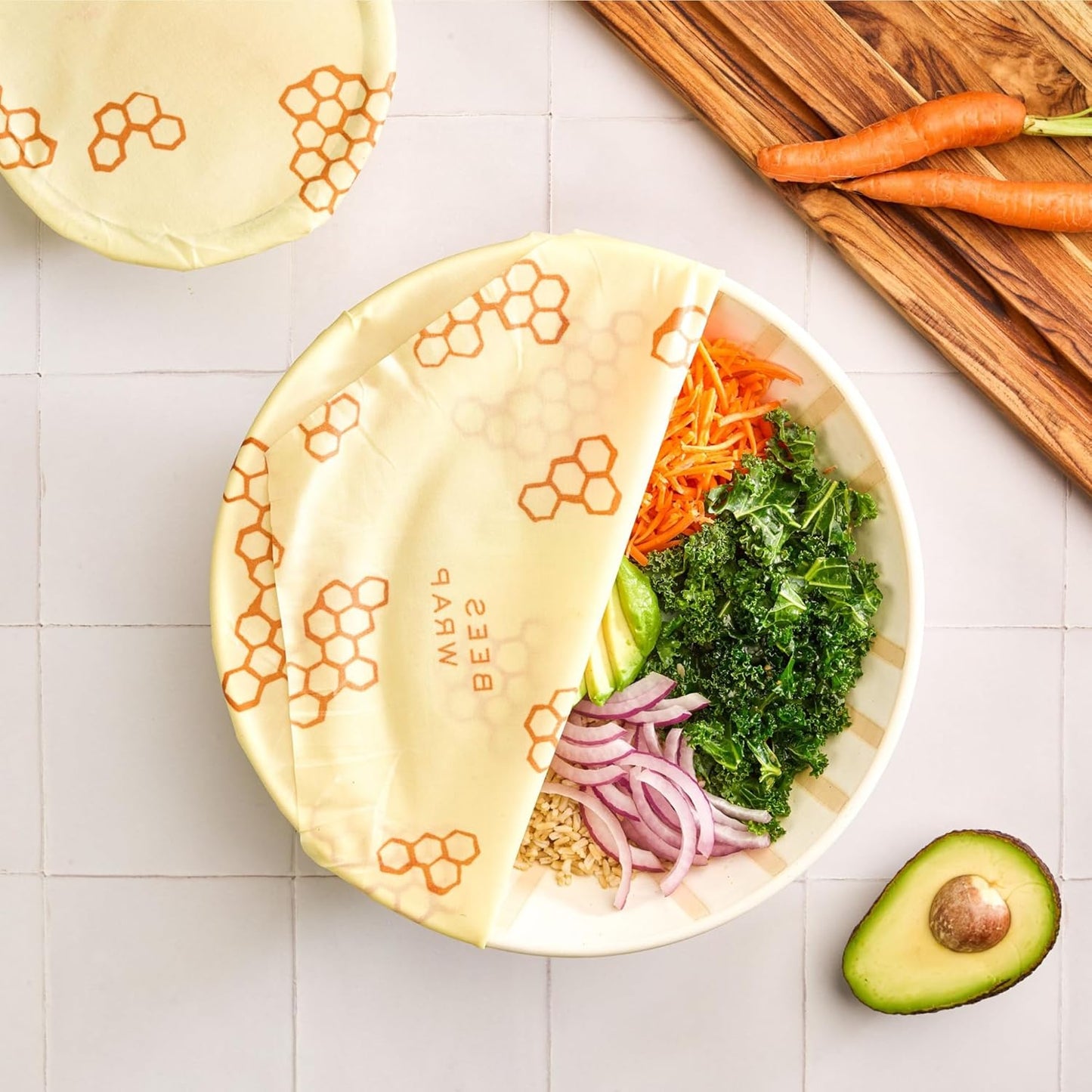 Bee's Wrap Beeswax Wraps for Food - Made in USA Reusable & Organic Food Wraps & Bowl Covers - Eco-Friendly Alternative to Aluminum Foil & Plastic Wrap, Honeycomb 5 Pack (2L, 3M)