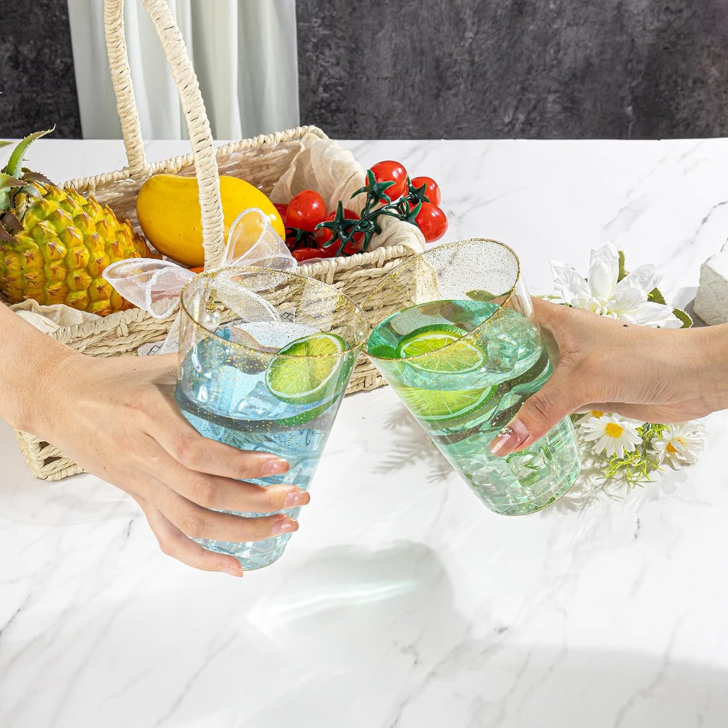 I00000 50 Pack 24 oz Gold Plastic Cups, Gold Glitter Cups Disposable Plastic Wine Glasses Cocktail Glasses Premium Cup, 24 Ounce Glitter Disposable Tumblers for Party & Wedding