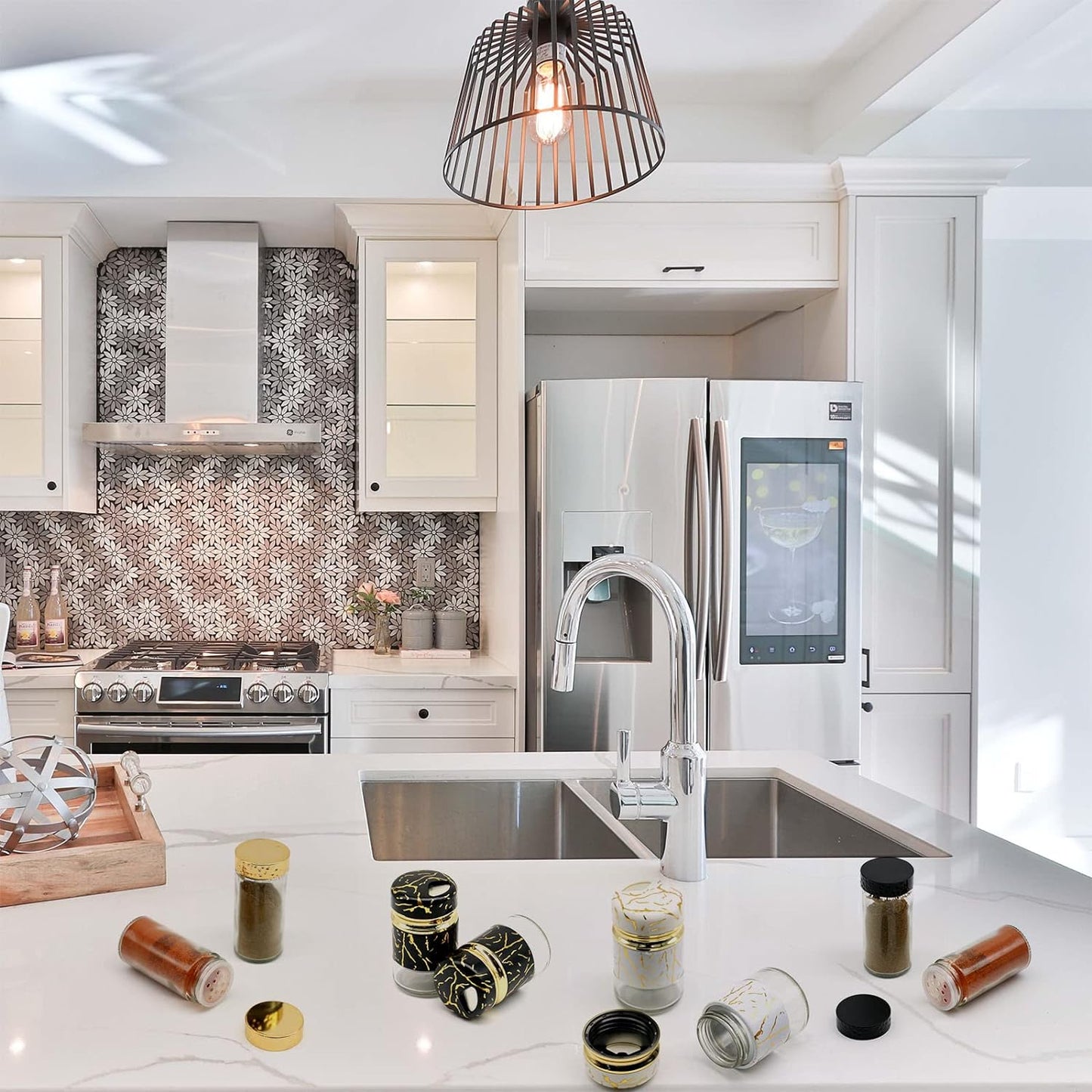 2 Pcs Black Spice Jars, 3 oz Glass Seasoning Bottles, Spices Container, Empty Spice Jars, Round Spice Bottles with Airtight Plastic Caps with Shaker Lids (2, clear)