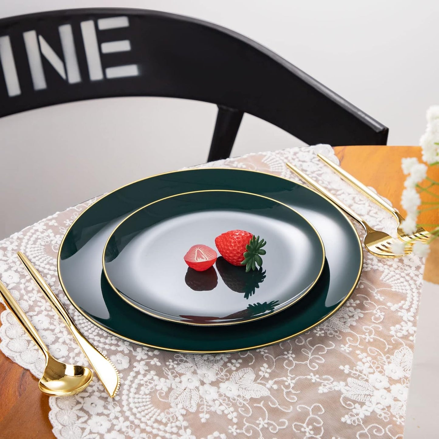 I00000 150Pcs Green Plastic Plates with Gold Rim, Fancy Christmas Plates,Green Disposable Plates Set include 30 Dinner Plate,30 Dessert Plate, 90 Plastic Silverware Set for Christmas,Party,Wedding