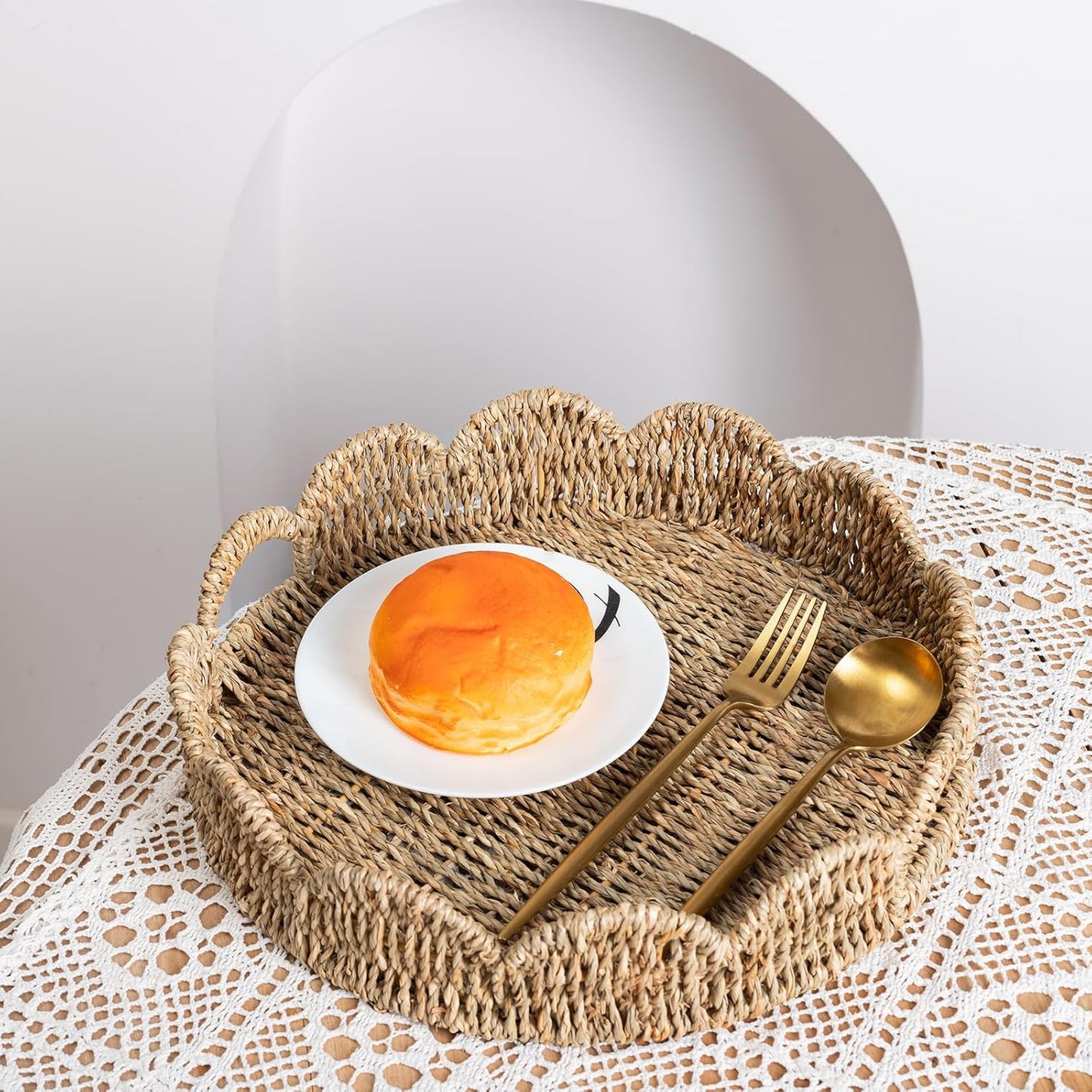 Scalloped Serving Tray, 13.8" Woven Round Table Decor Tray, Wicker Rattan Basket with Handles, Natural Seagrass Tray for Room Decor, Set of 2