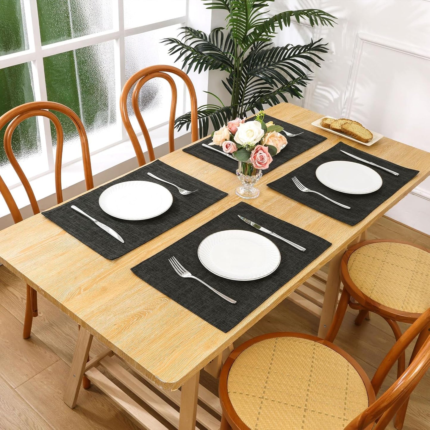 SHACOS Washable Cloth Placemats Set of 4 Cotton Linen Double Layer Thickened Machine Washable Table Mats Non Slip Heat Resistant Fabric Place Mats for Dining Table, Black