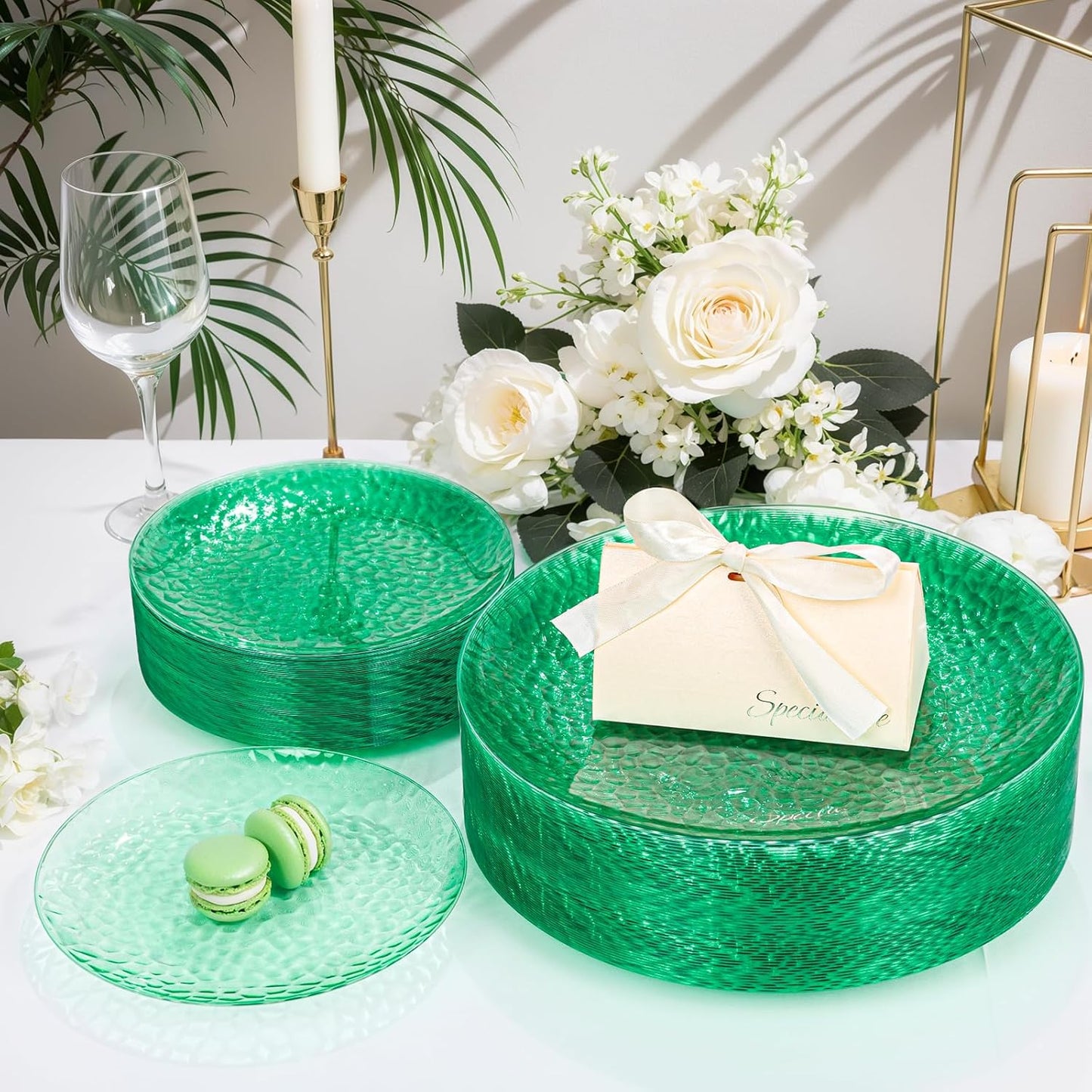 Rubtlamp 100 Pcs Clear Green Plastic Plates Dinnerware Set, Green Hammered Disposable Plates, Clear Plastic Party Plates Set Include 50 Dinner Platos,50 Dessert platos for Party