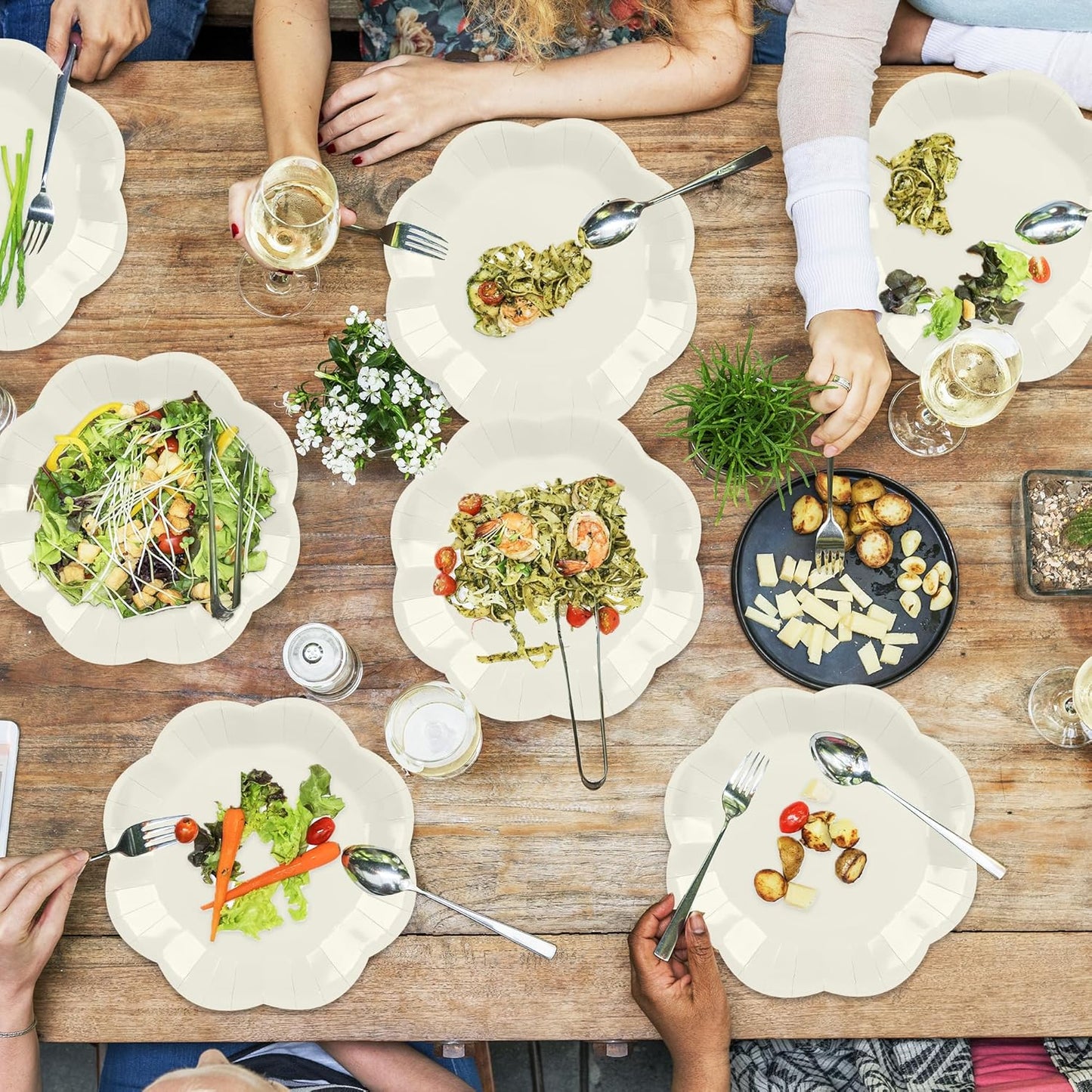 30 Pcs Ivory Paper Plates - 9 Inch Scalloped Dessert Plates Disposable Ivory Birthday Party Supplies Dinner Plates for Wedding Baby Shower Birthday Party