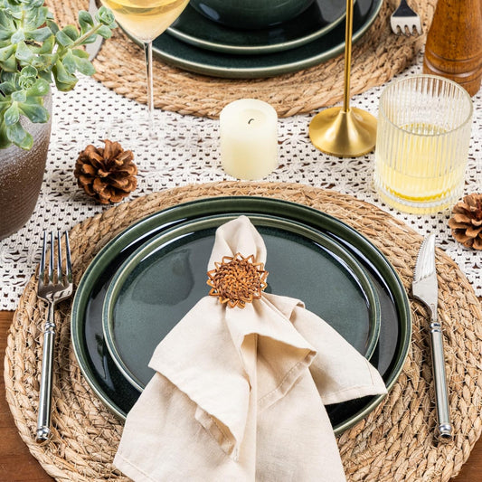 GBHOME Ceramic Dinnerware Sets for 6, 18 Pieces Stoneware Plates and Bowls Sets, Reactive Glaze Dishes -Scratch Resistant, Dishwasher&Microwave Safe, Earth Green