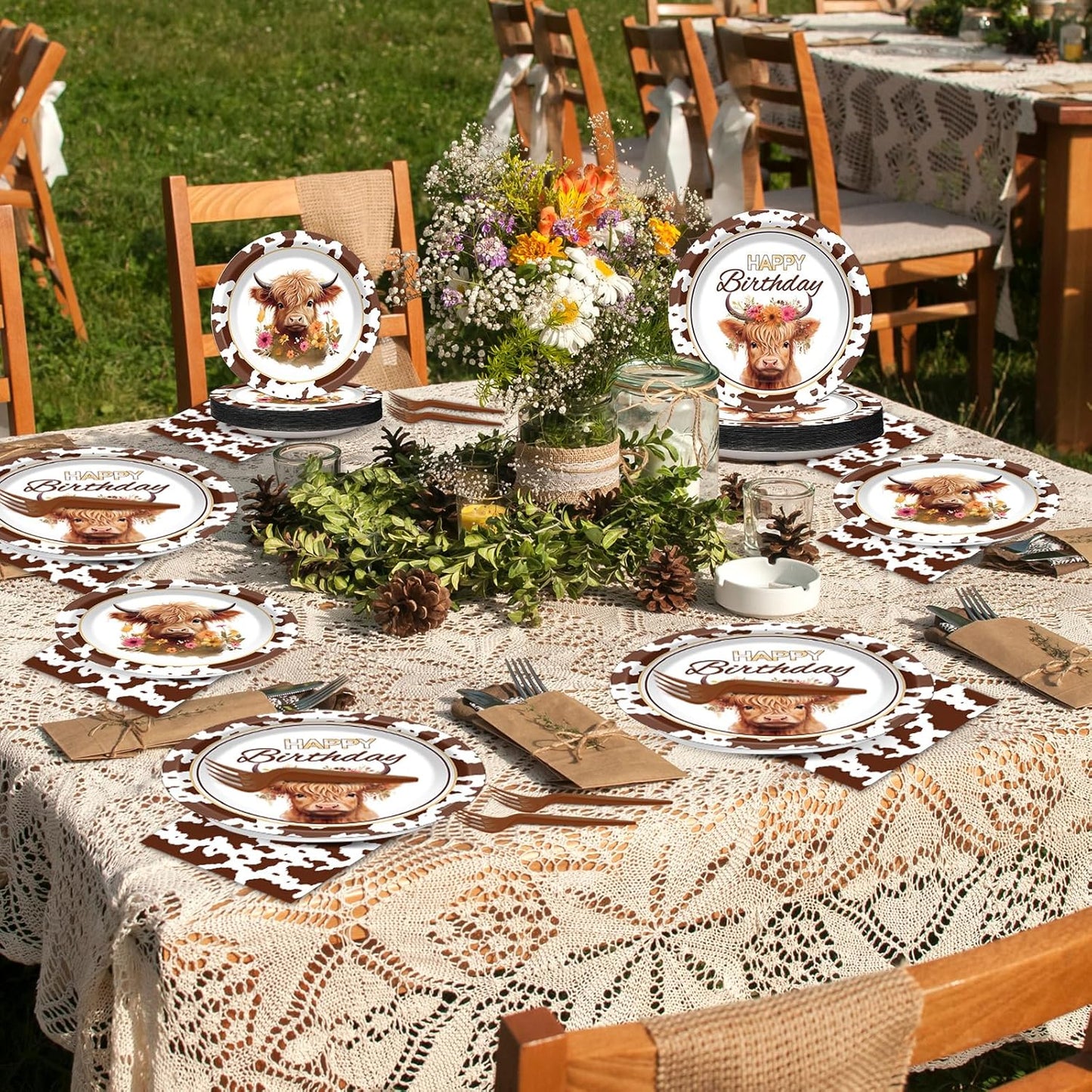 200 Pcs Highland Cow Birthday Tableware Disposable Brown Cow Paper Plates Napkins Party Supplies Highland Cattle Dinnerware Set Western Farm Animals Kids Baby Shower Party Decoration Serve 50 guest