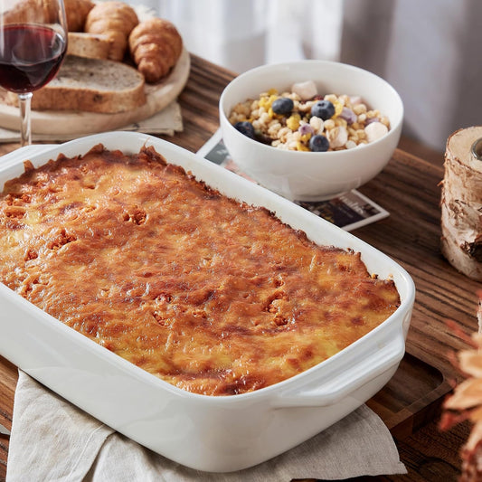 Large Ceramic Casserole Dish with Lid, 4.0 Quart Covered Rectangular Stoneware Baking Dishes for Oven, Deep 9x13 Inch Lasagna Pans for Baking and Serving, Perfect for Christmas Gifts, White