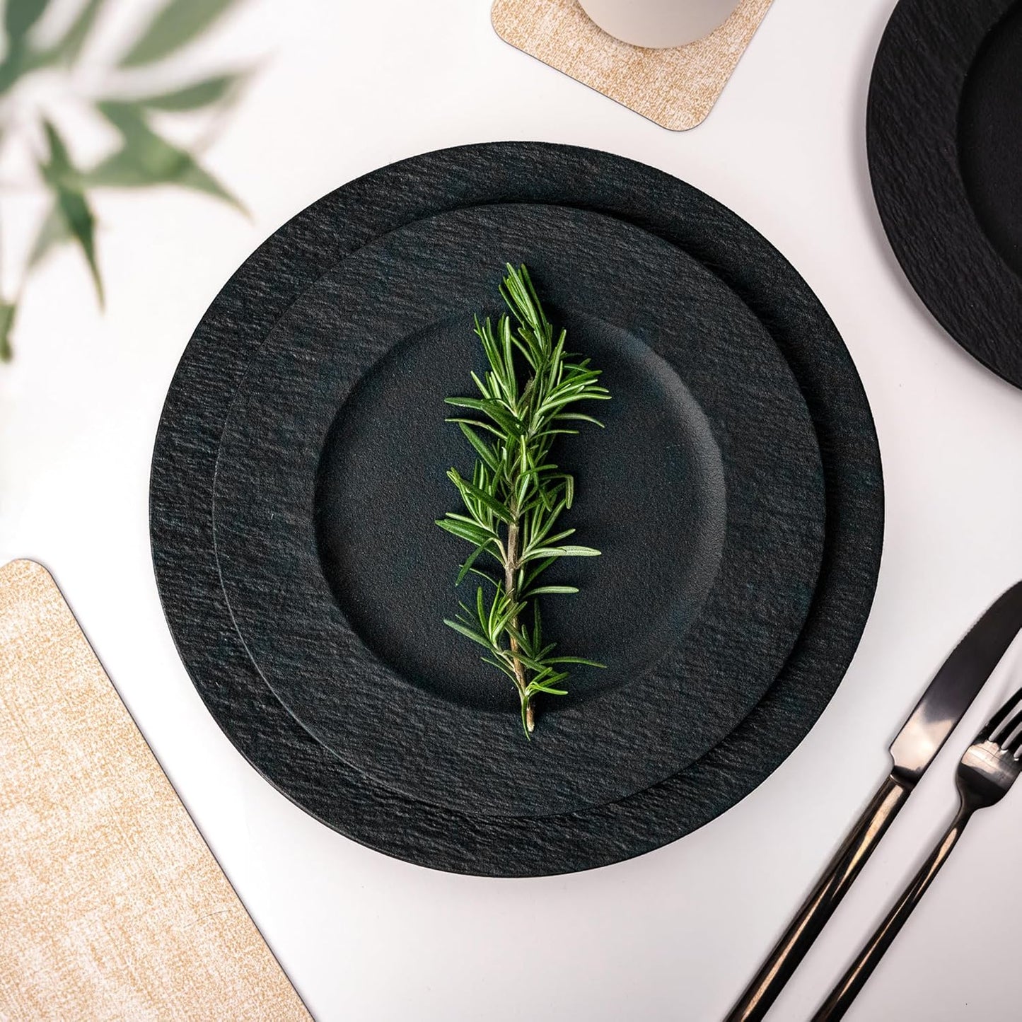 MIAMIO - 16-pc Dinnerware Set Black/Modern Ceramic Tableware/Dinnerware/Set for 4 Persons - Oasis Collection