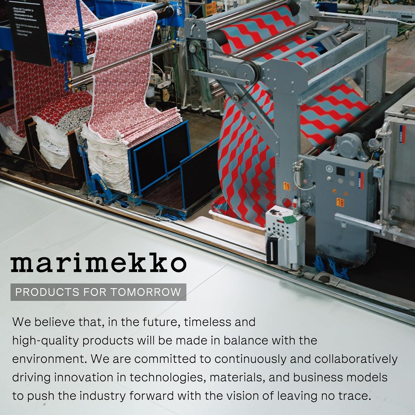 MARIMEKKO Pieni Unikko Oven Mitt with Hanging Loop – Refine Your Kitchen Décor with Our Floral Oven Mitts — Kitchen Mitts for Oven (12 in x 6 in)