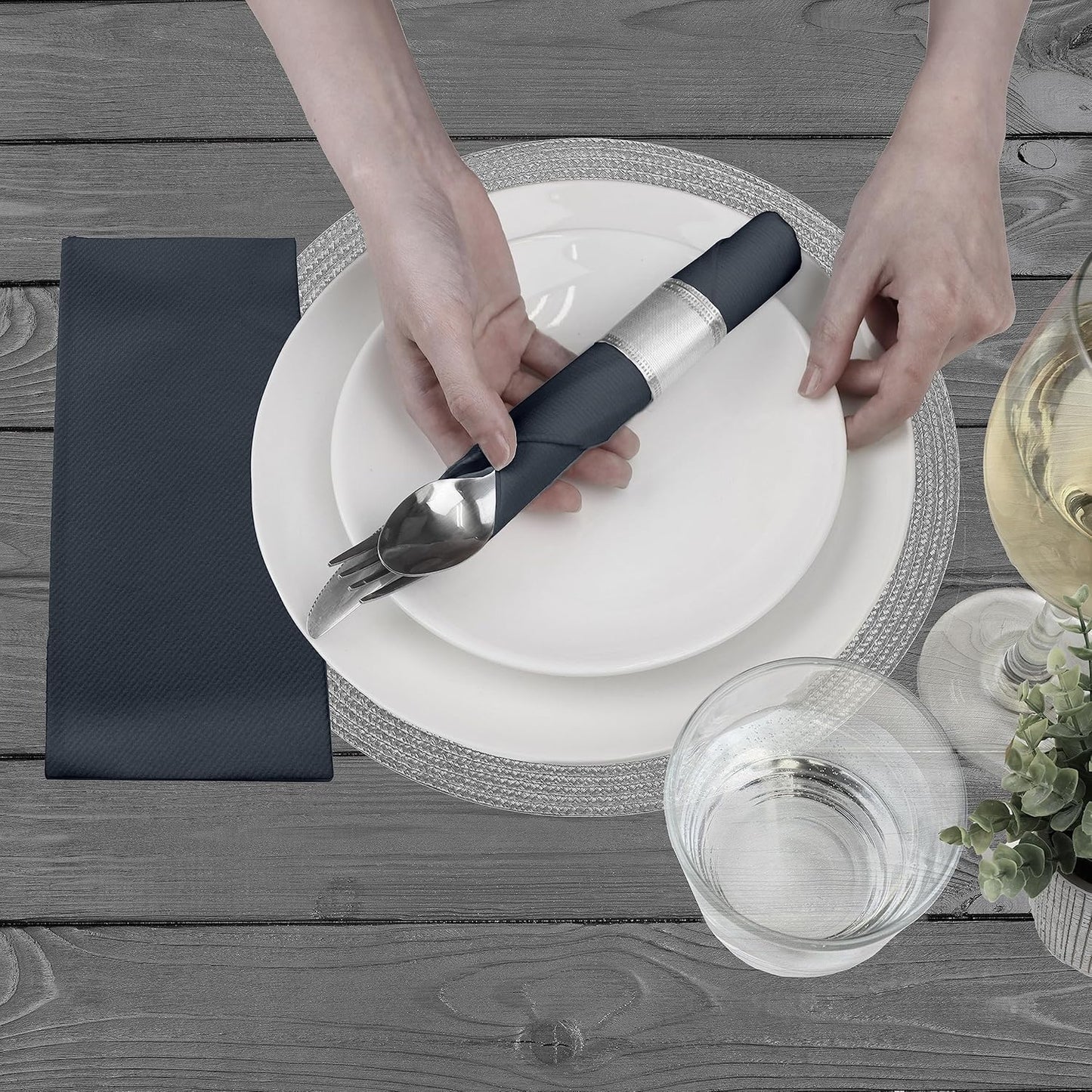 AMERICAN HOMESTEAD Paper Napkins - Black Disposable Linen-Like Dinner Napkins - Restaurant-Quality Table Serviettes for Weddings, Parties, and Events - 15.75" x 15.75" - 50 Count