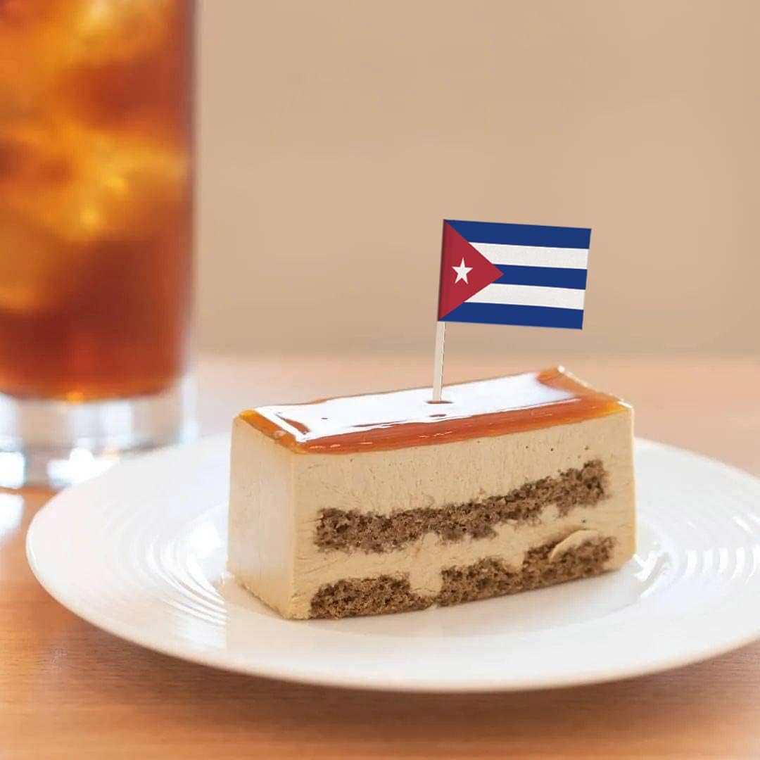 100 Pack Cuba Flag Cuban Toothpick Flags, Cocktail Picks Mini Stick Cupcake Toppers Country Picks Party Decoration Celebration Cocktail Food Bar Cake Flags (Cuba)
