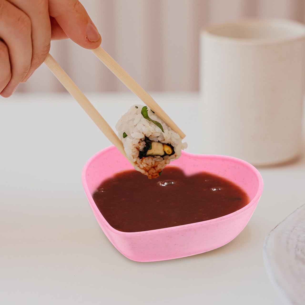 Wakauto 4Pcs Pink Heart Shape Small Sauce Dishes Wheat Straw Side Dish Bowls for Condiments Mini Seasoning Dishes Soy Dipping Sauce Appetizer Plates for Sushi Jam 3.11X2.55 Inch