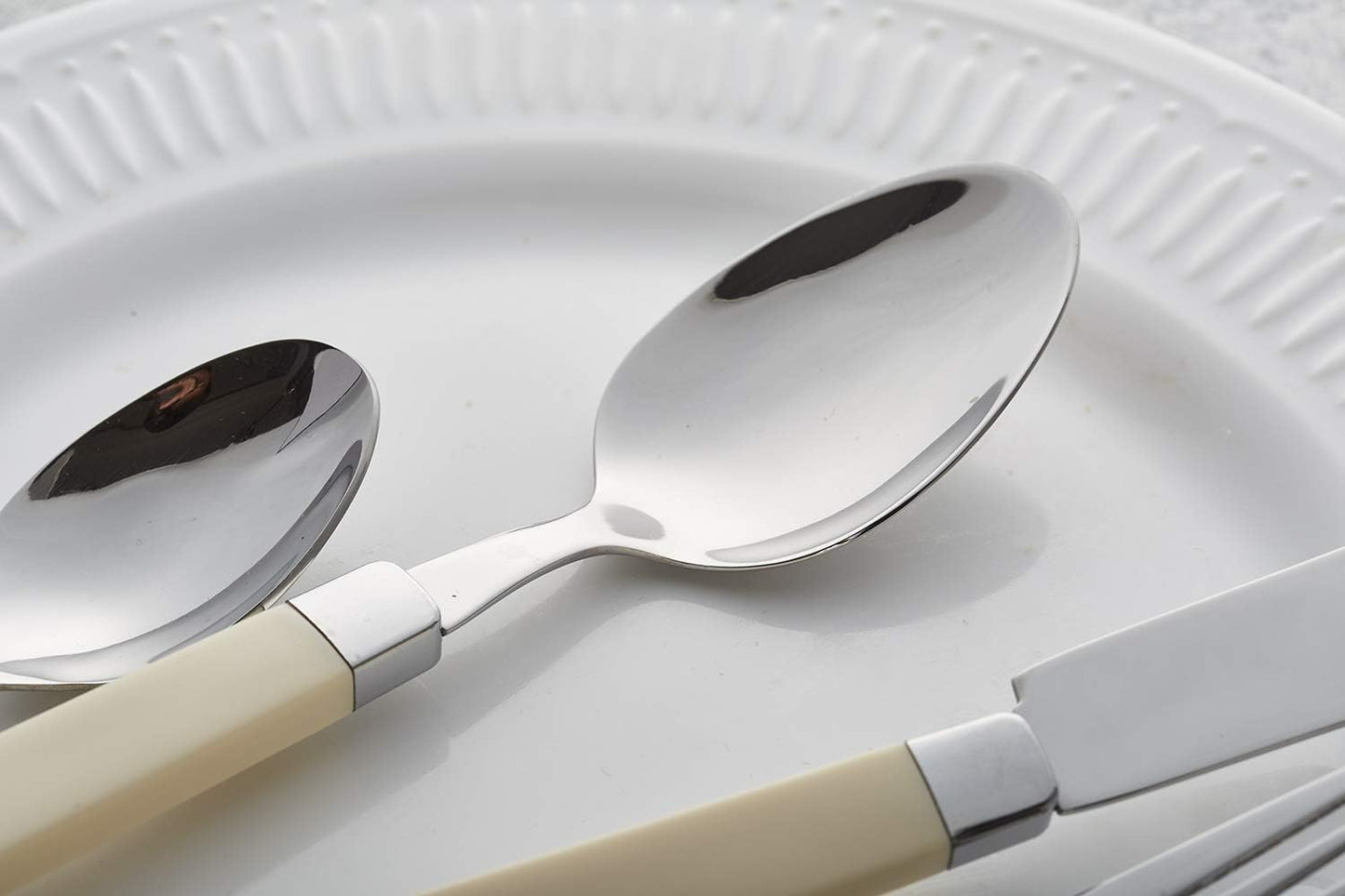 ANNOVA Silverware Set Stainless Steel Colorful Tableware Kitchen Flatware Set Utensils, Includes Dinner Knives, Forks, Spoons, Salad Forks & Dessert Spoons (Cream, 20 Pieces)