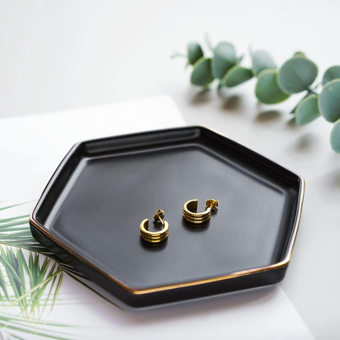 4.7 inch Ceramic Jewelry Dish Tray, Small Ring Holder Dish, Black Catch All Trinket Tray for Keys Rings Earrings