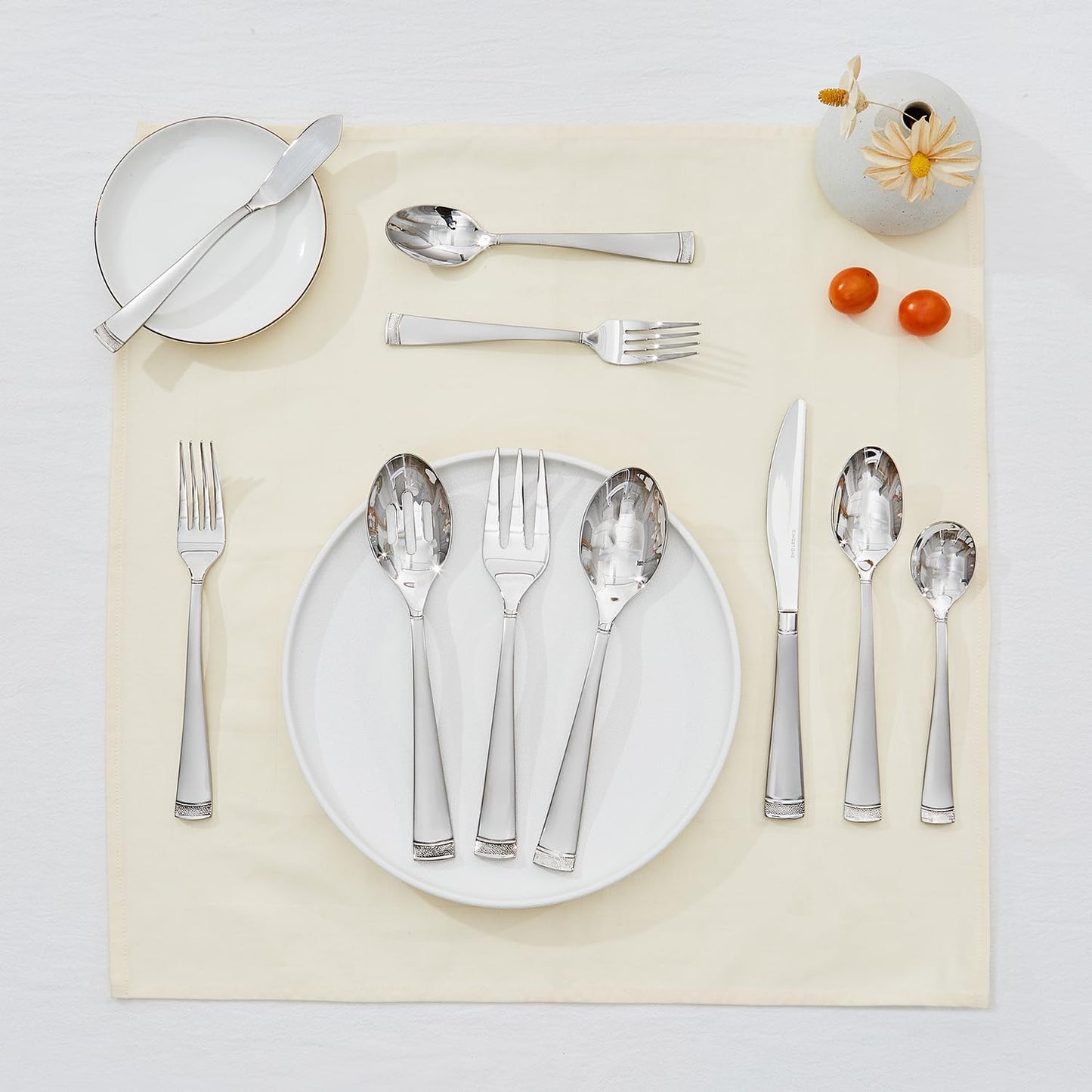 KINGSTONE Silverware Set, 60-Piece Flatware Set for 12, 18/10 Stainless Steel Cutlery Set with Bead Edge, Utensil for Kitchen, Home, Party, Wedding, Mirror Polished, Dishwasher Safe, Featured Gifts