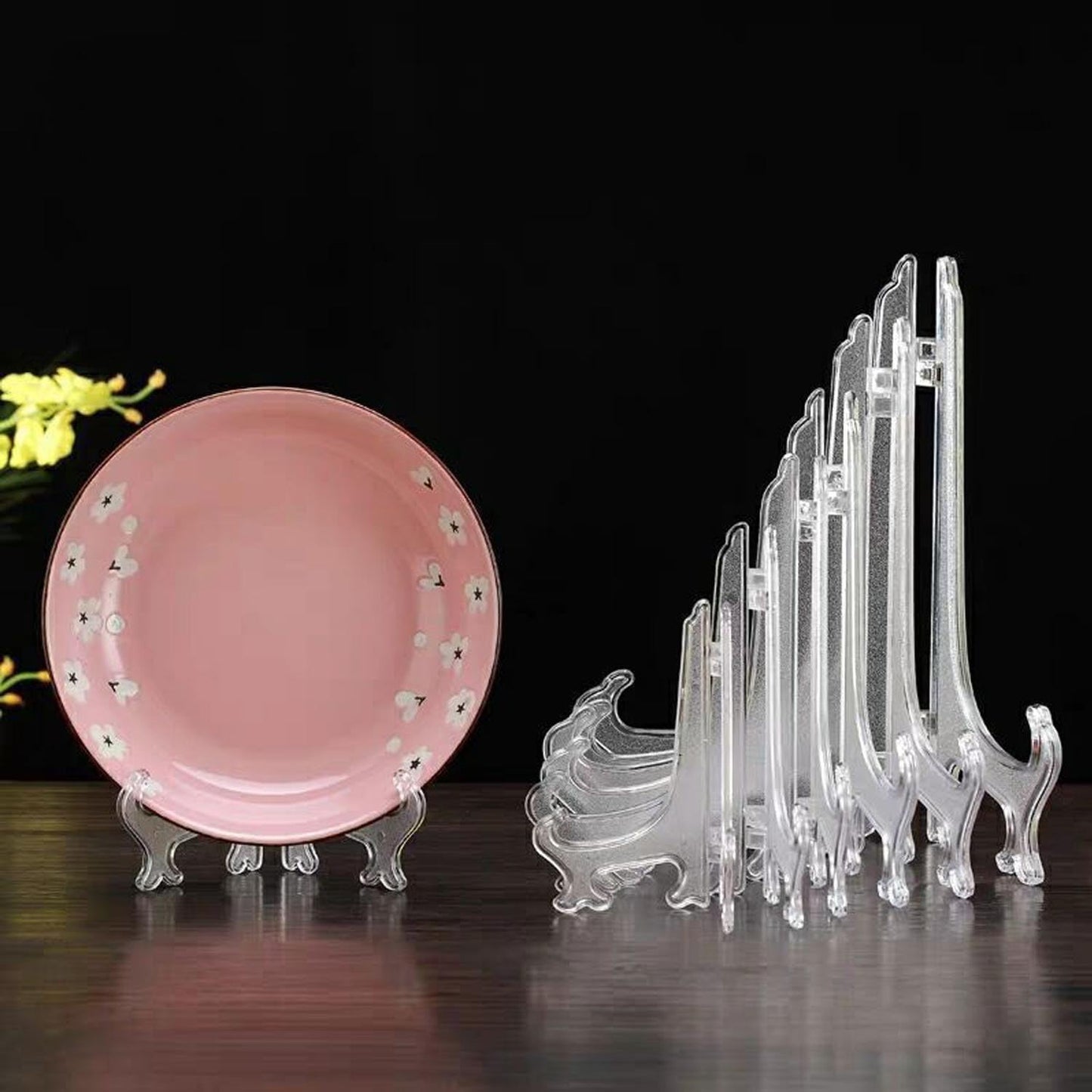 4 Pack 12 Inch Clear Plastic Easels or Stand/Plate Holders to Display Pictures or Other Items at Weddings, Plate Stands for Home Decoration, Birthday, Tables