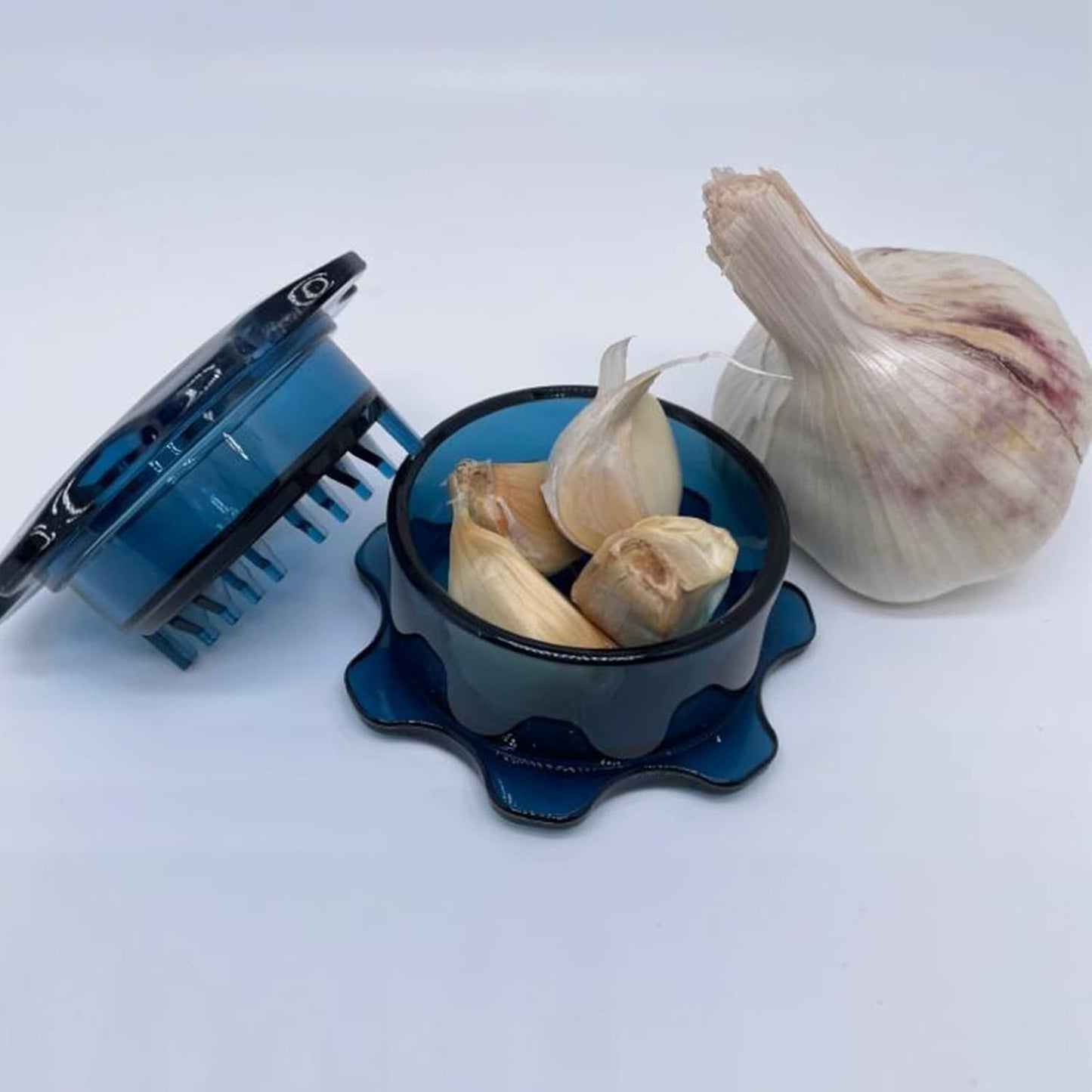 Angel’s Peel Lounge Grlic Mincer, Manual Garlic Press for Quick Meal Preparation - Kitchen Tools for Mincing Grlic, Ginger, Herbs, Nuts (Blue color)