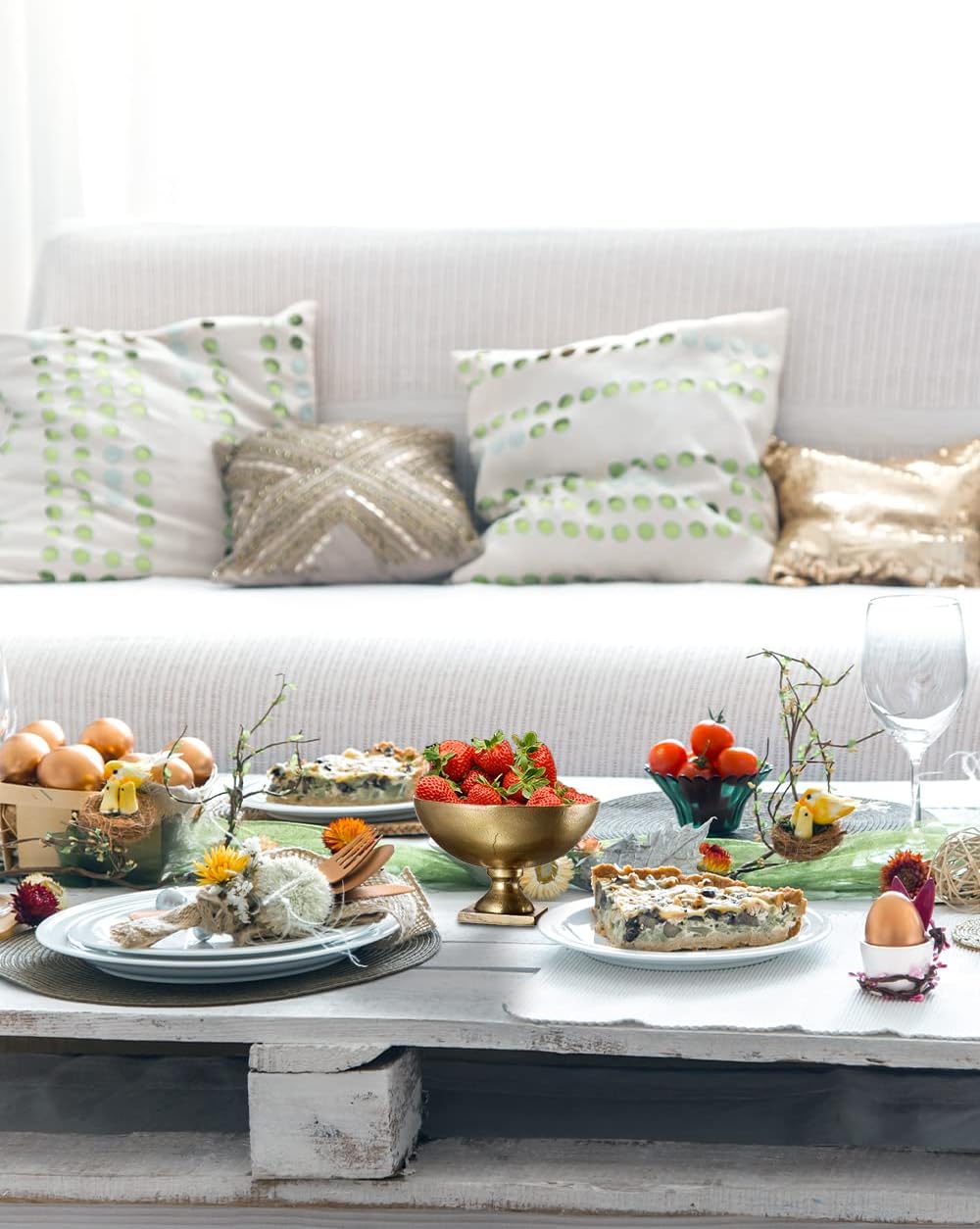 Serene Spaces Living Large Antique Brass Pedestal Bowl - Vintage Wedding Centerpiece and Flower Vase for Dining Table, Entryway Decor, 10" Diameter & 6.75" Tall