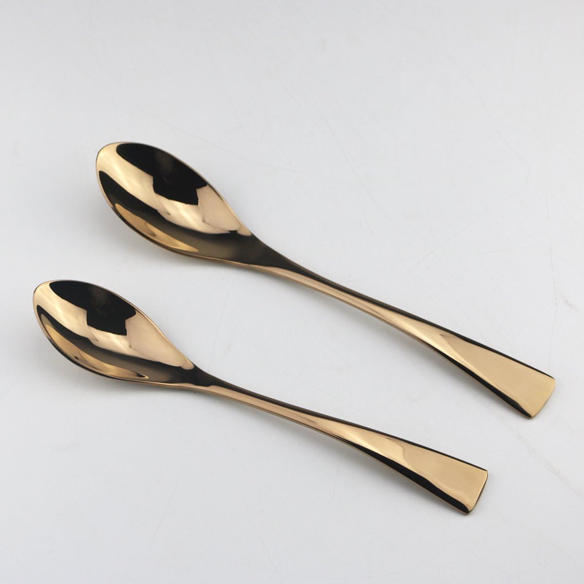 Rose Gold Stainless Steel Mirror Polished Flatware Set, Steak Knife Dinnerware Knife Fork Salad Fork Dessert Spoon 6-piece, Service for 1